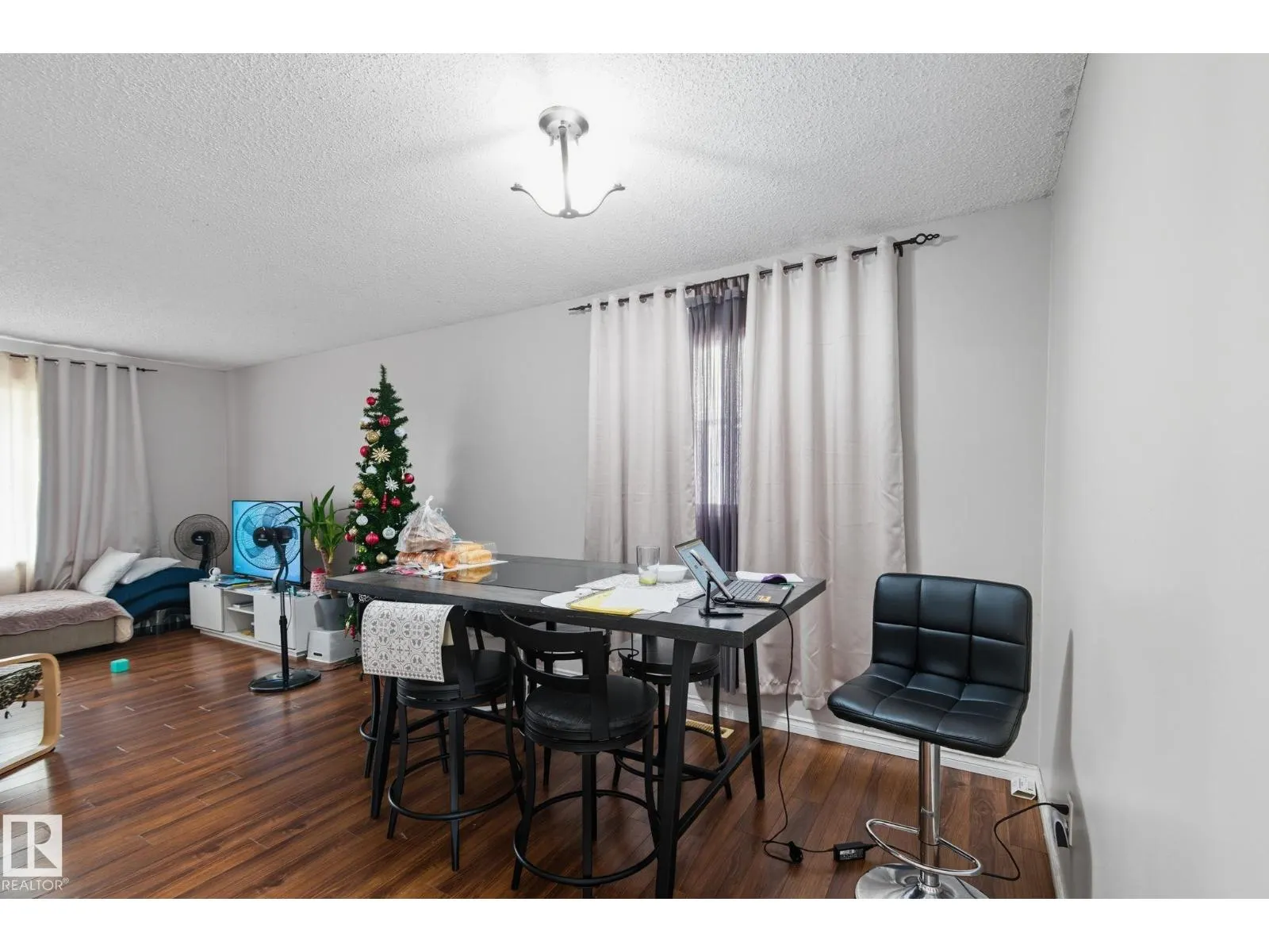 11740 152 AV NW NW