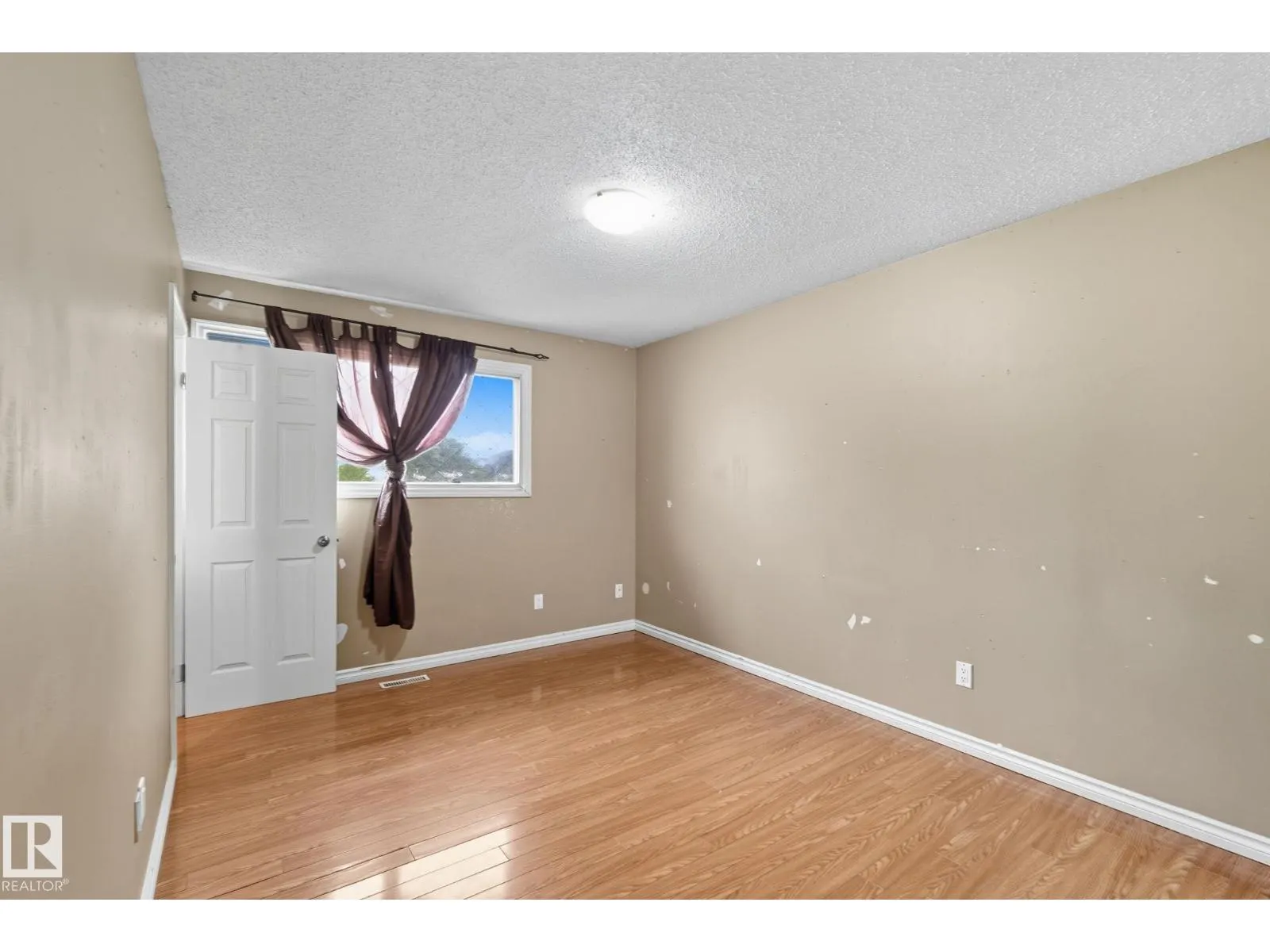 11736 152 AV NW NW