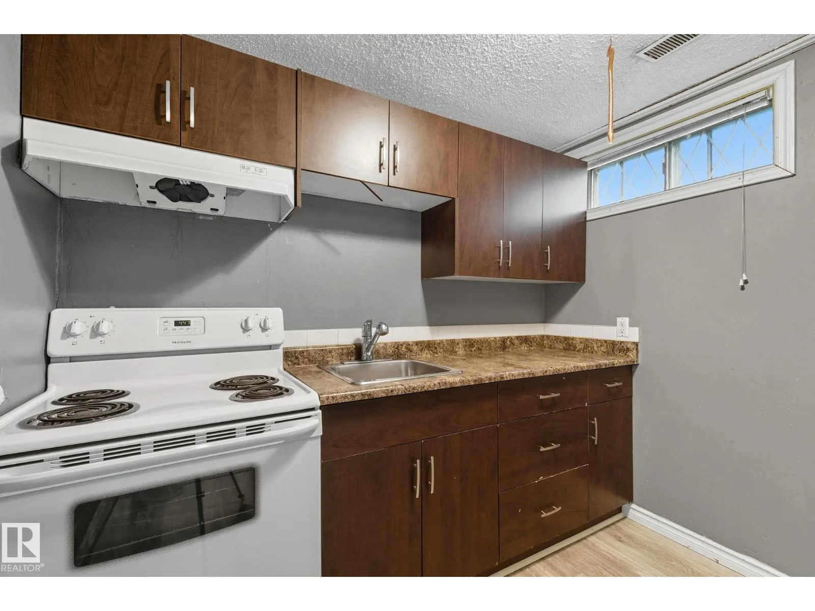 11736 152 AV NW NW