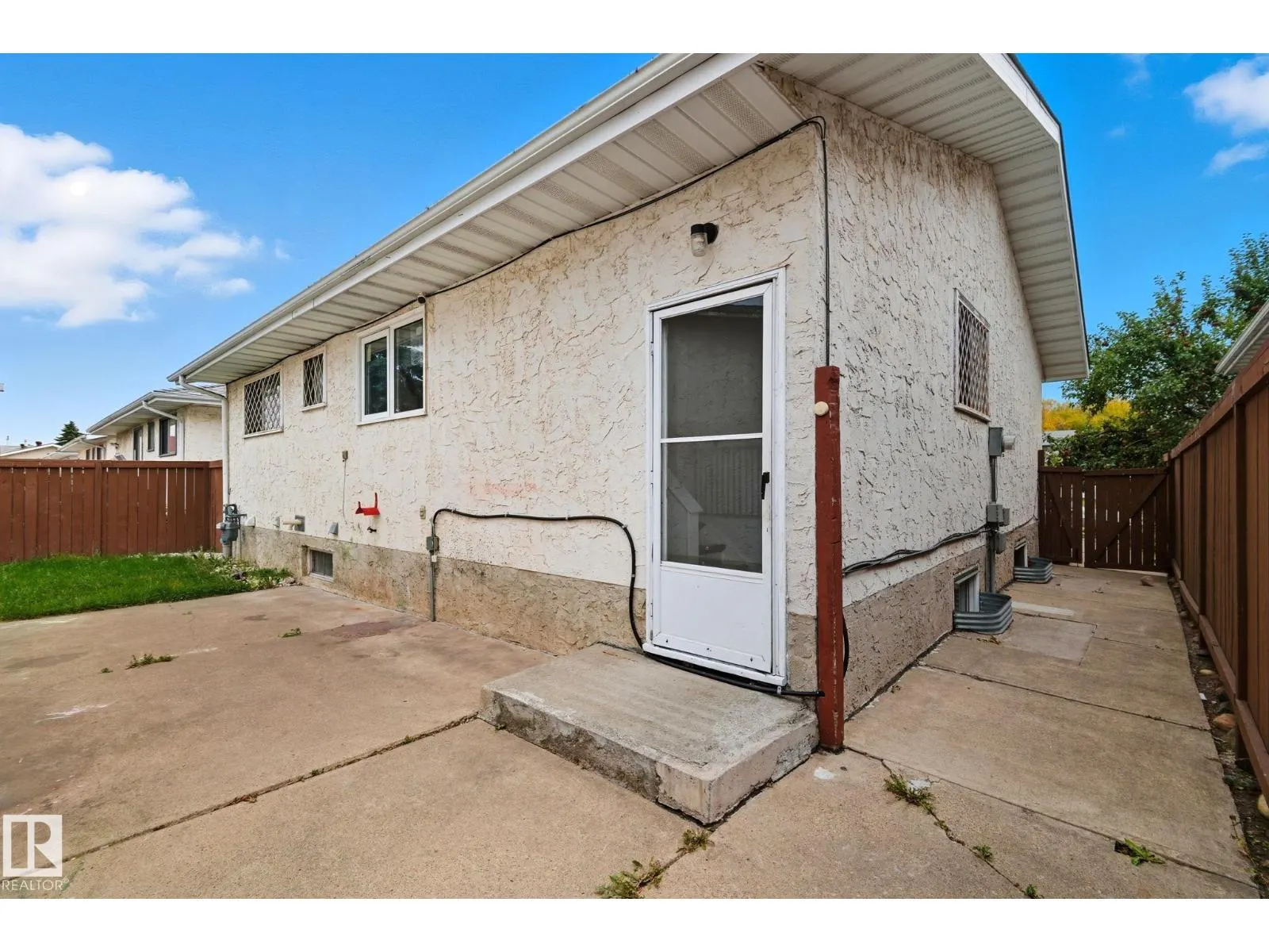 11736 152 AV NW NW