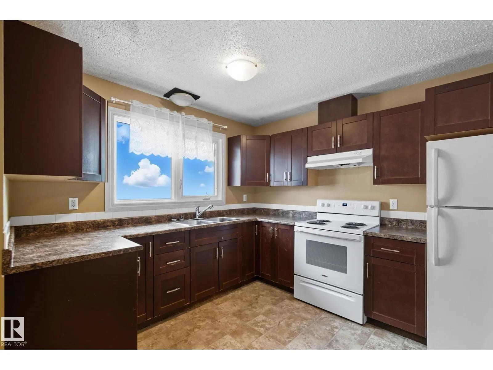 11736 152 AV NW NW