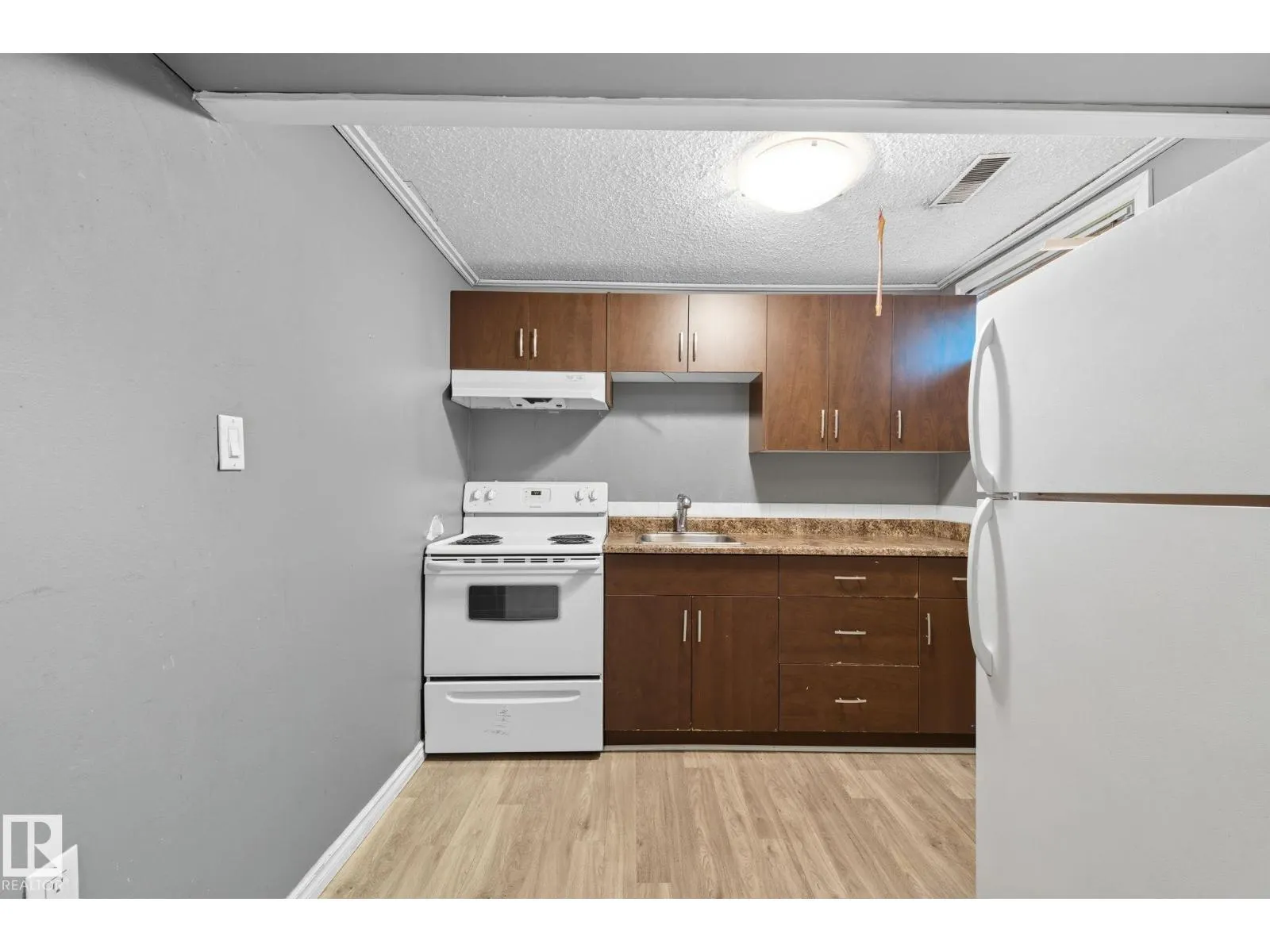11736 152 AV NW NW