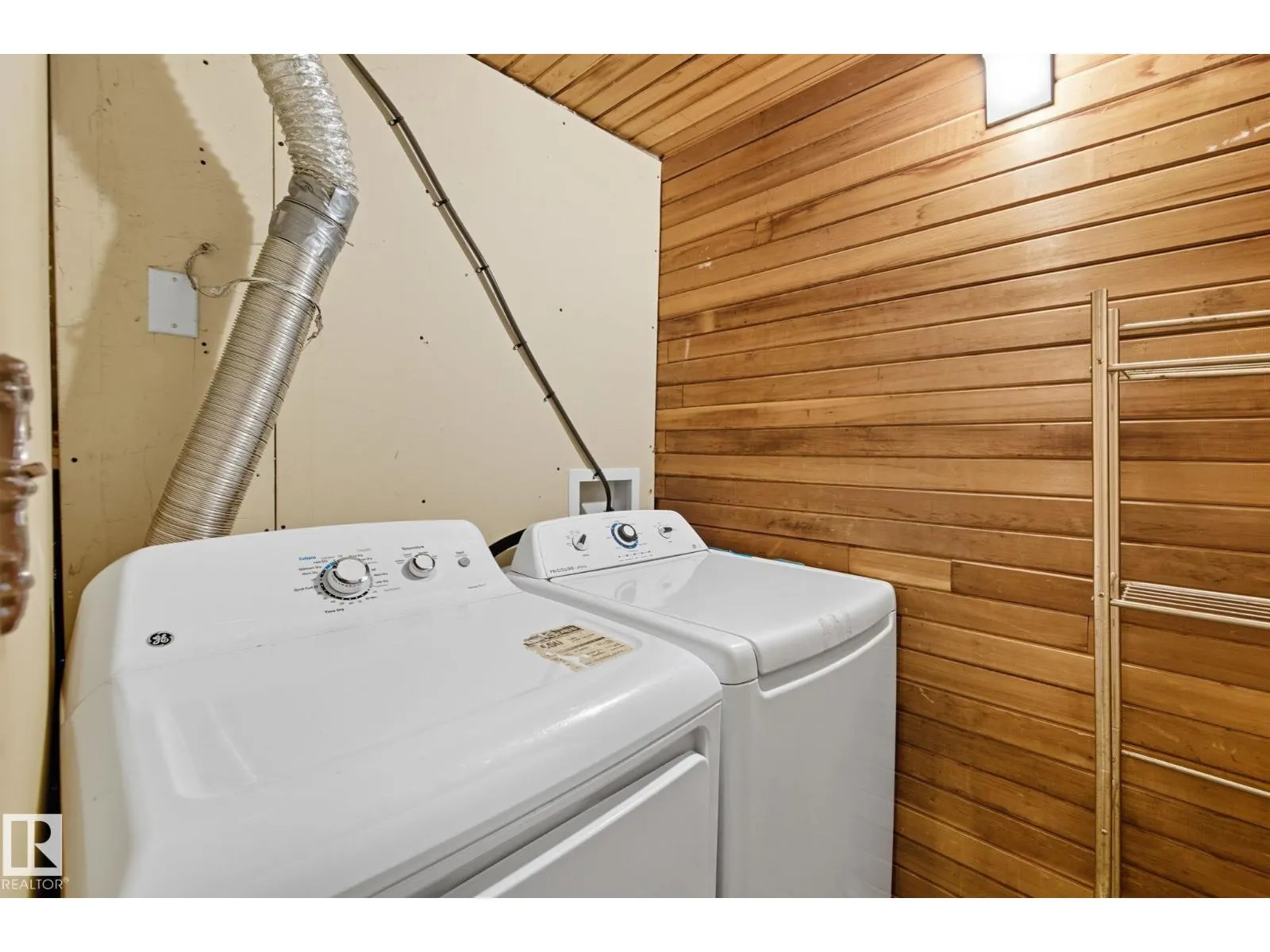11736 152 AV NW NW