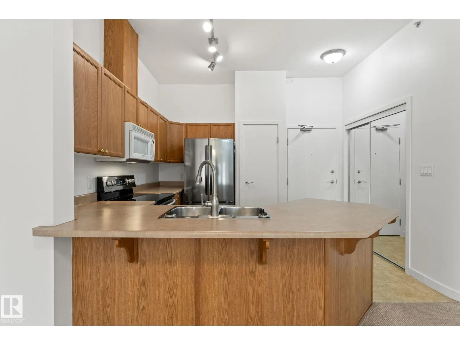 #426 4312 139 AV NW