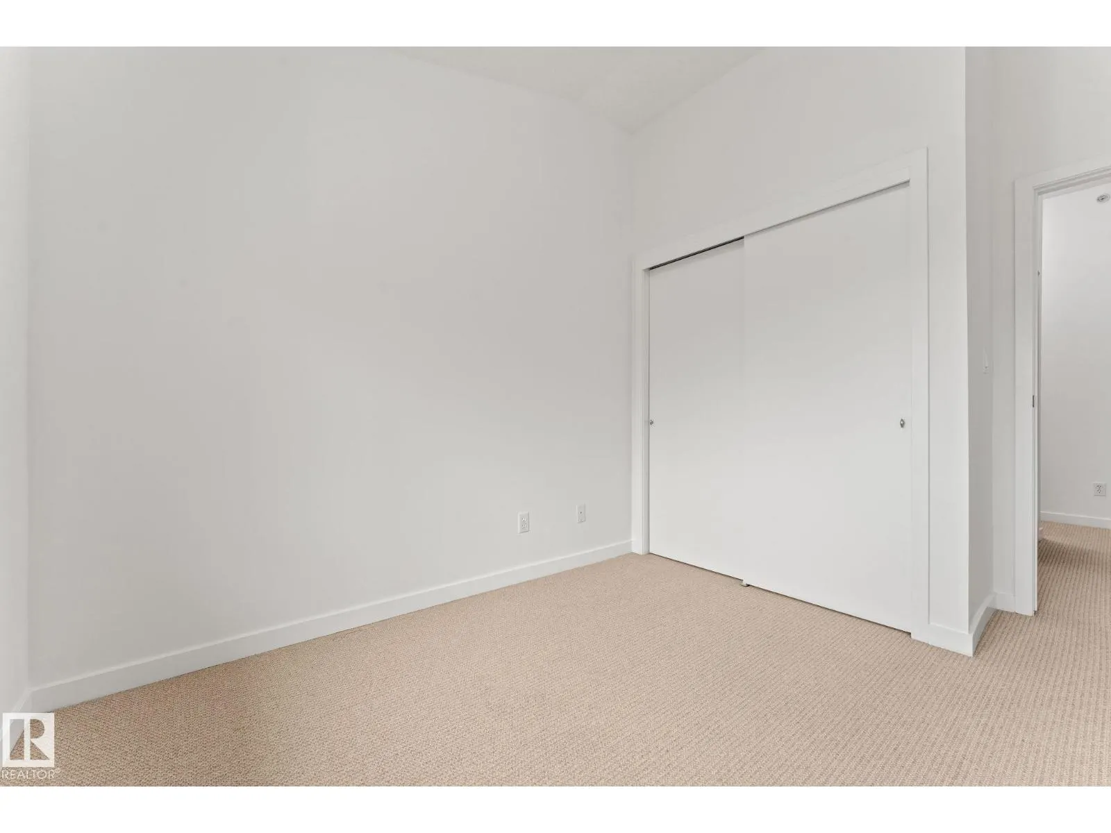#426 4312 139 AV NW
