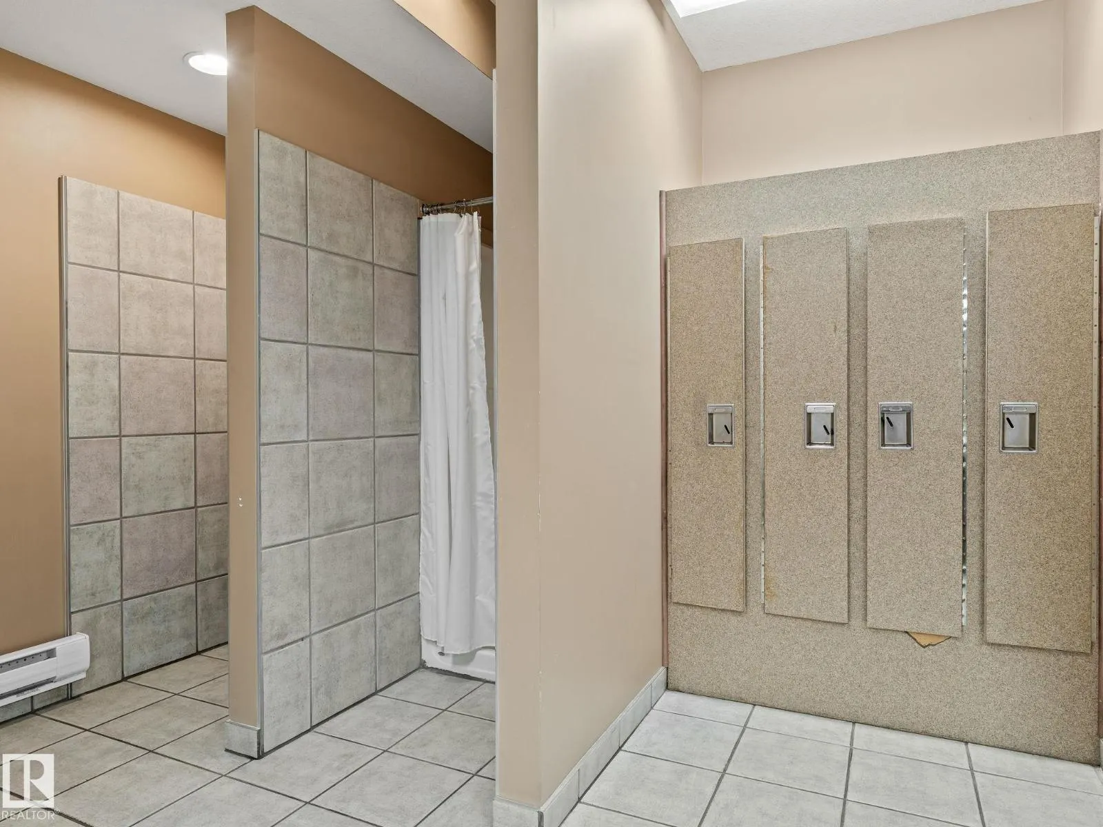 #426 4312 139 AV NW