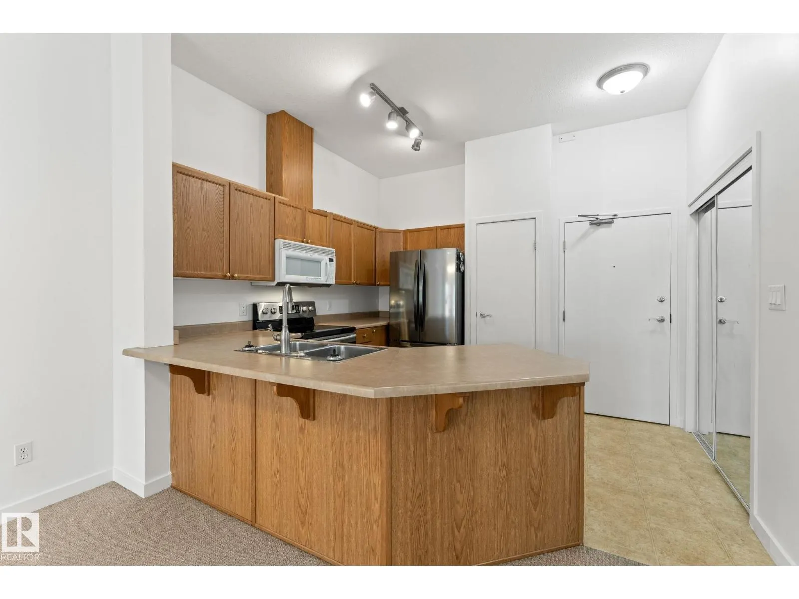 #426 4312 139 AV NW
