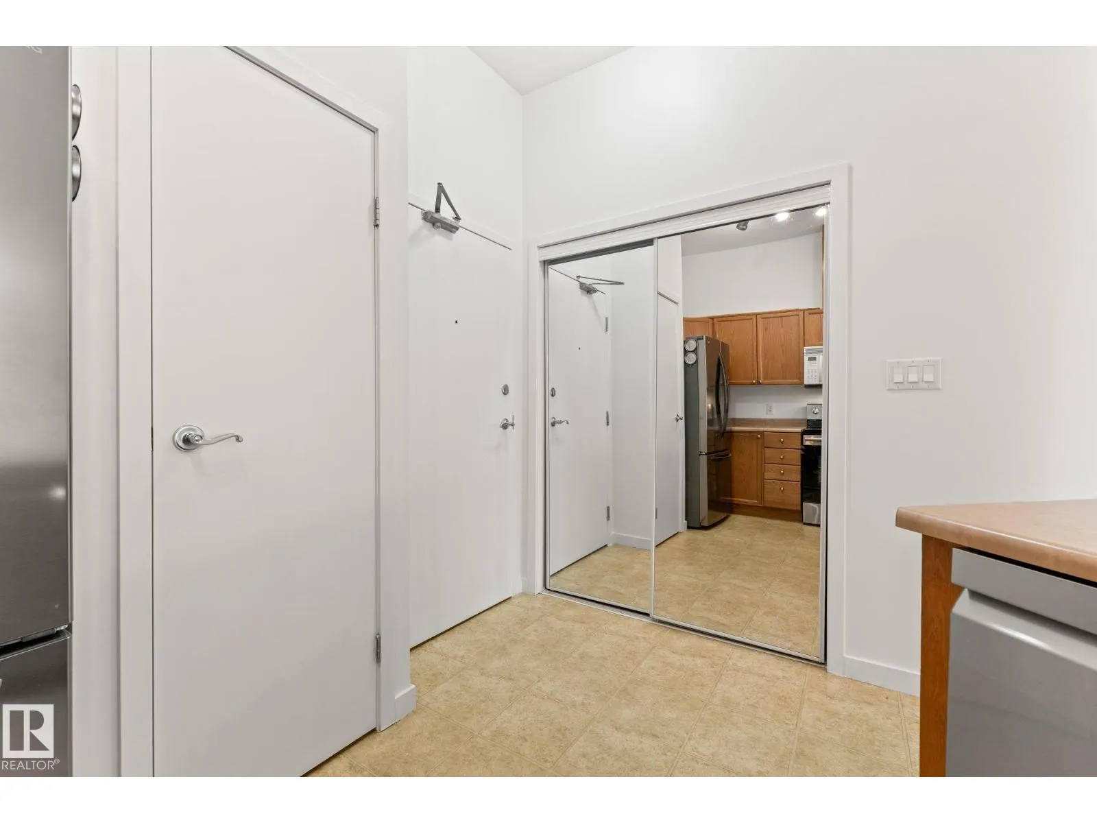 #426 4312 139 AV NW