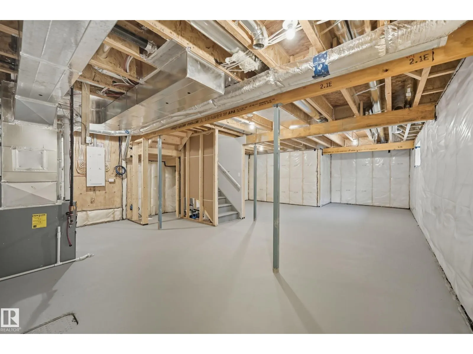 37 GABLE CM