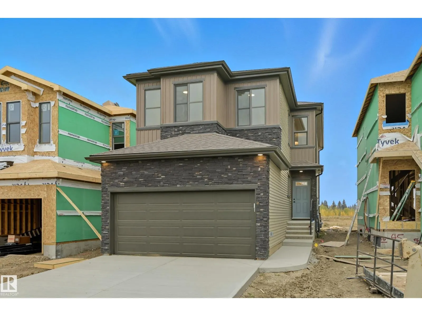 43 GABLE CM