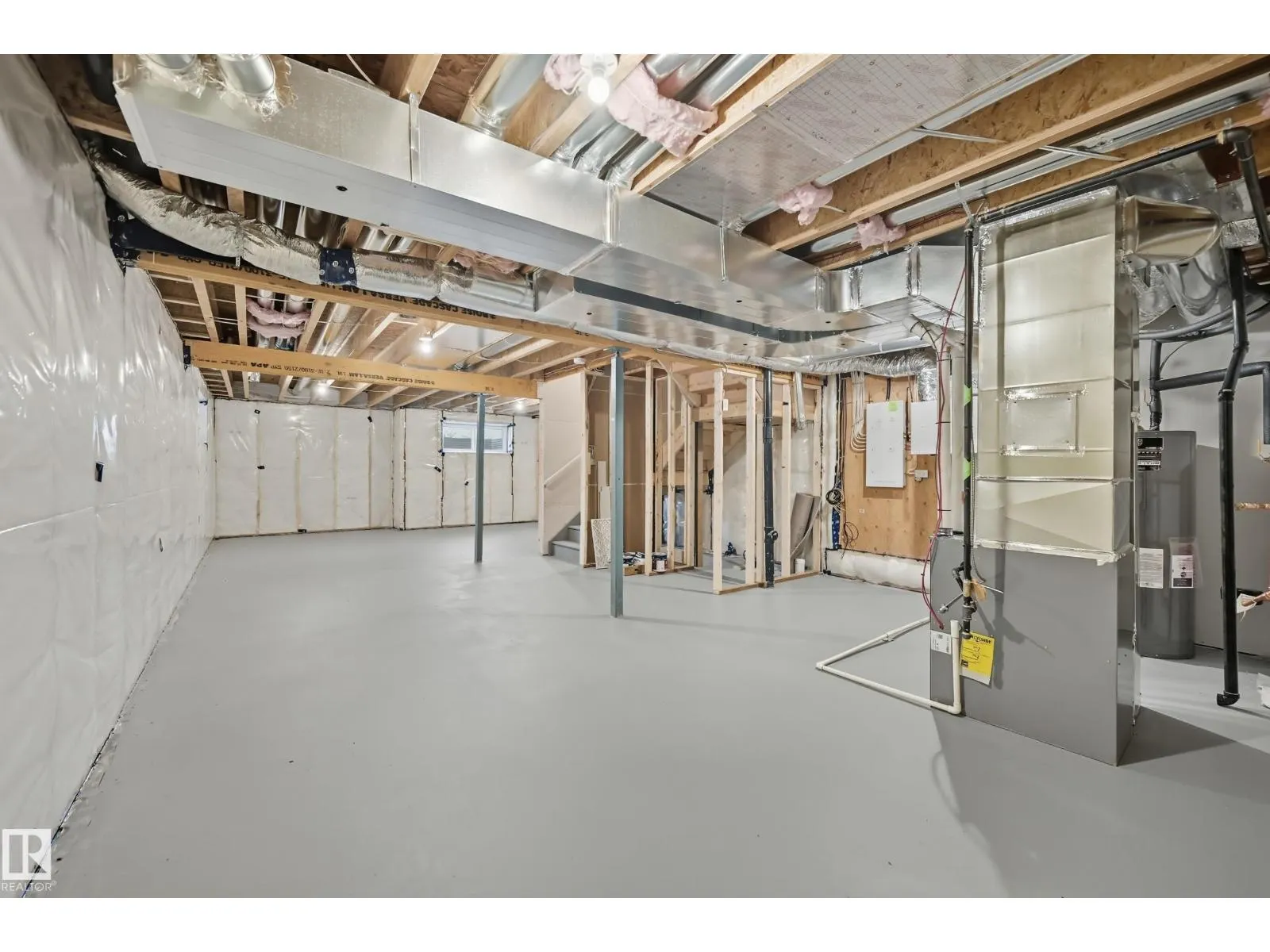 43 GABLE CM