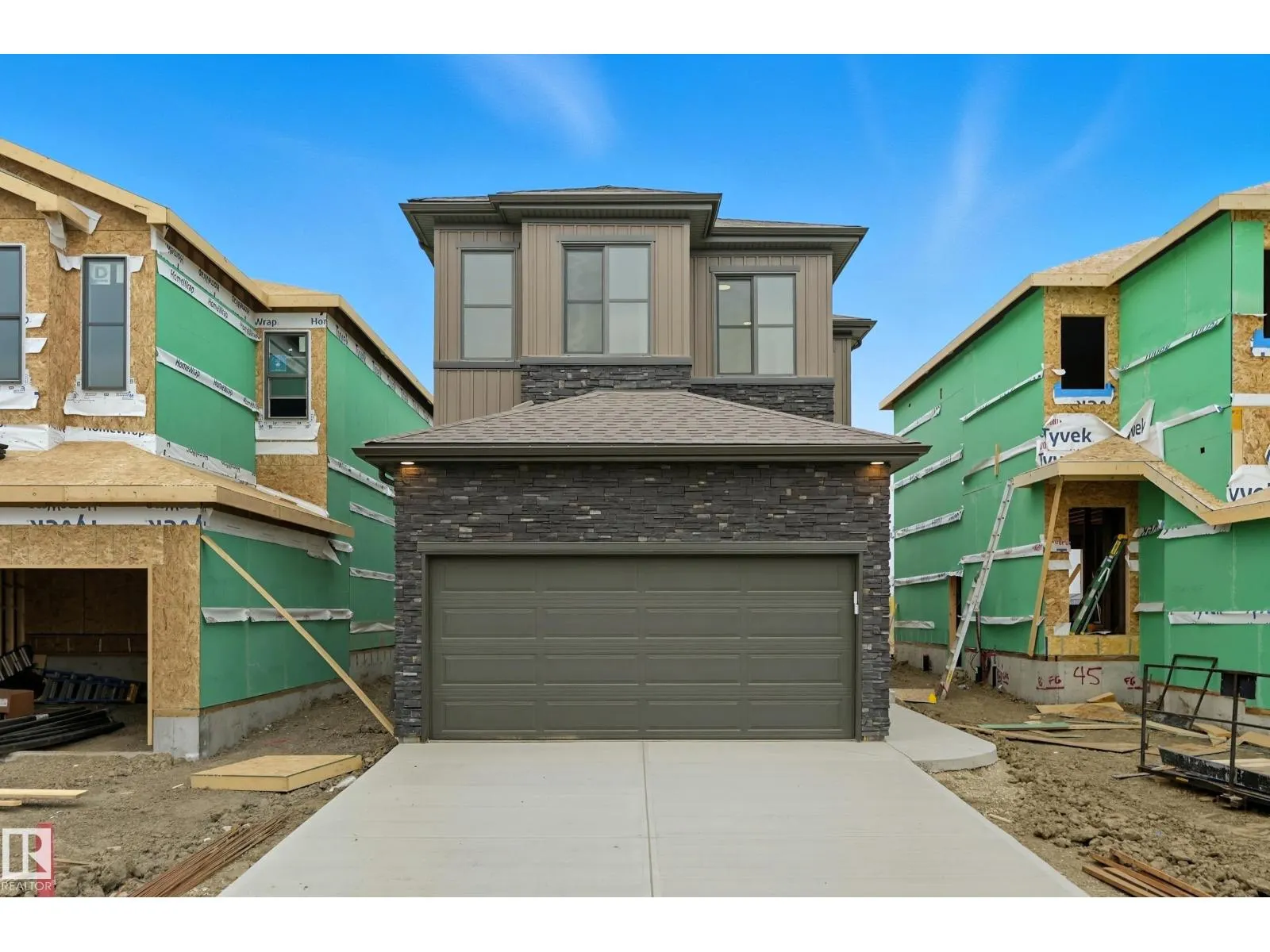 43 GABLE CM