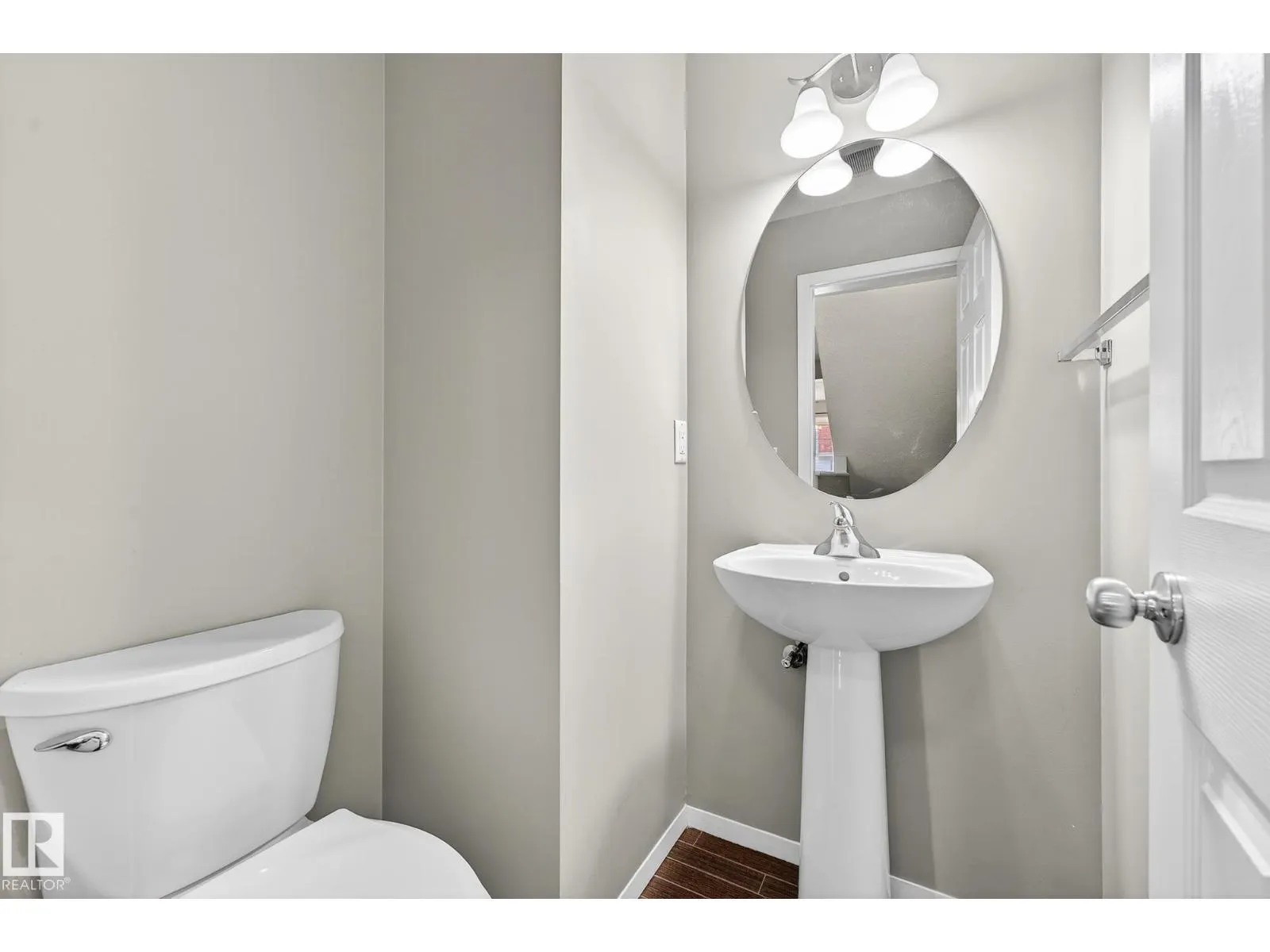 #36 3751 12 ST NW