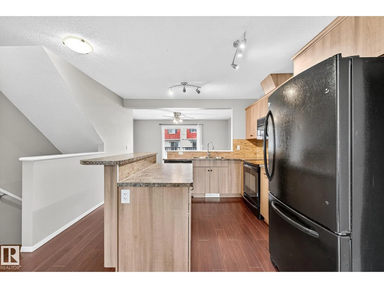 #36 3751 12 ST NW