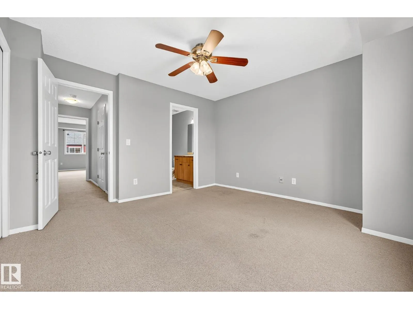 #36 3751 12 ST NW