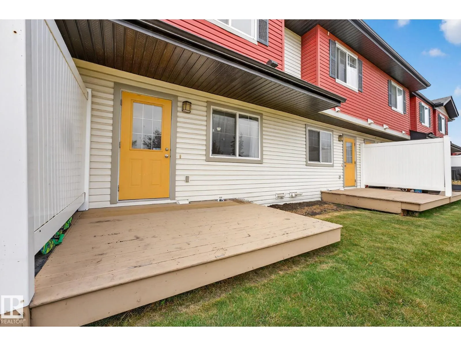 #36 3751 12 ST NW