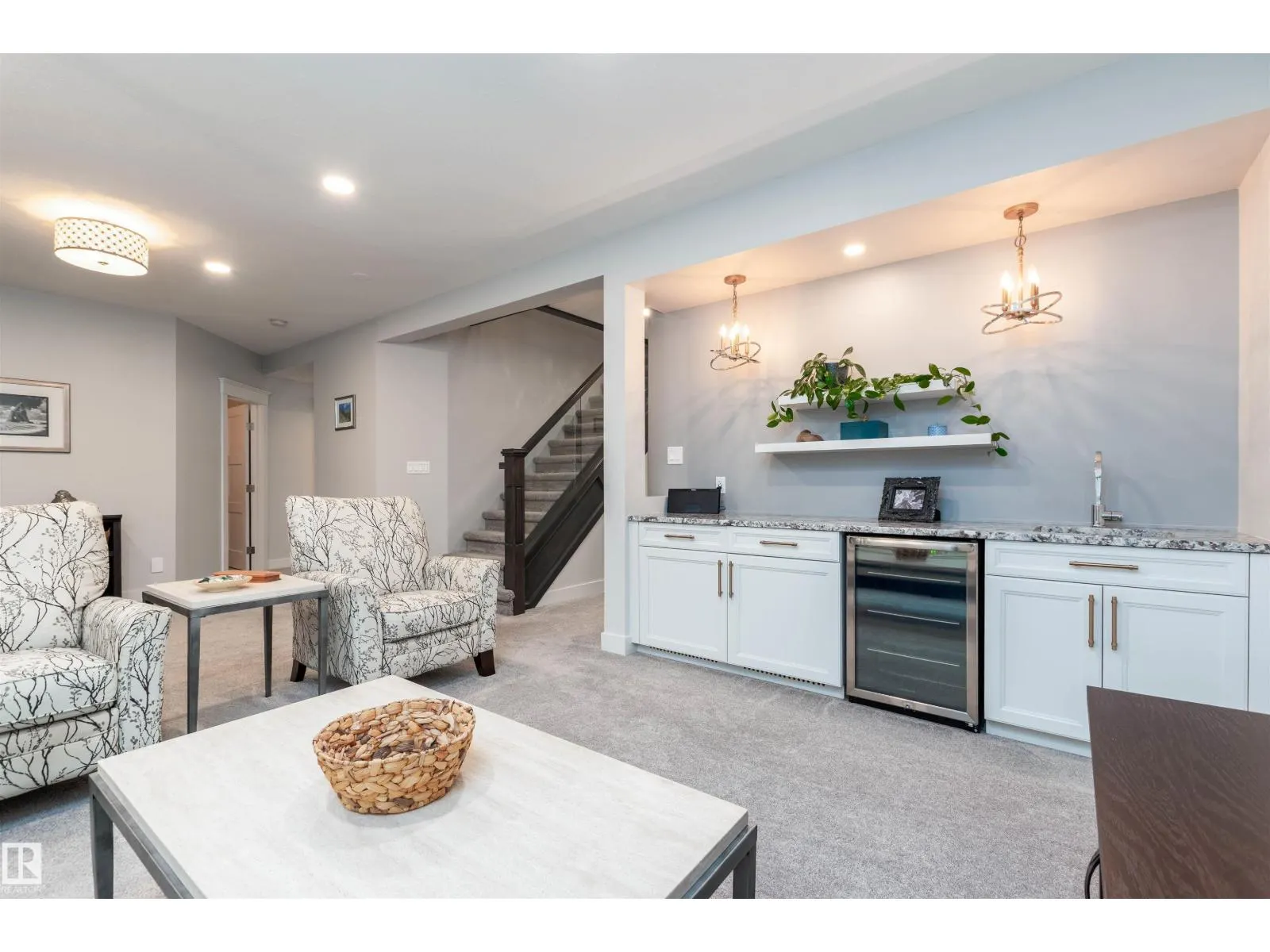 102 RIDGEMONT CR