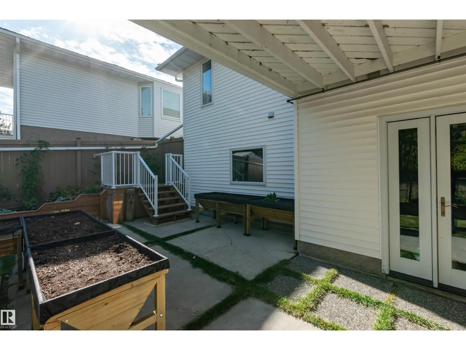 102 RIDGEMONT CR