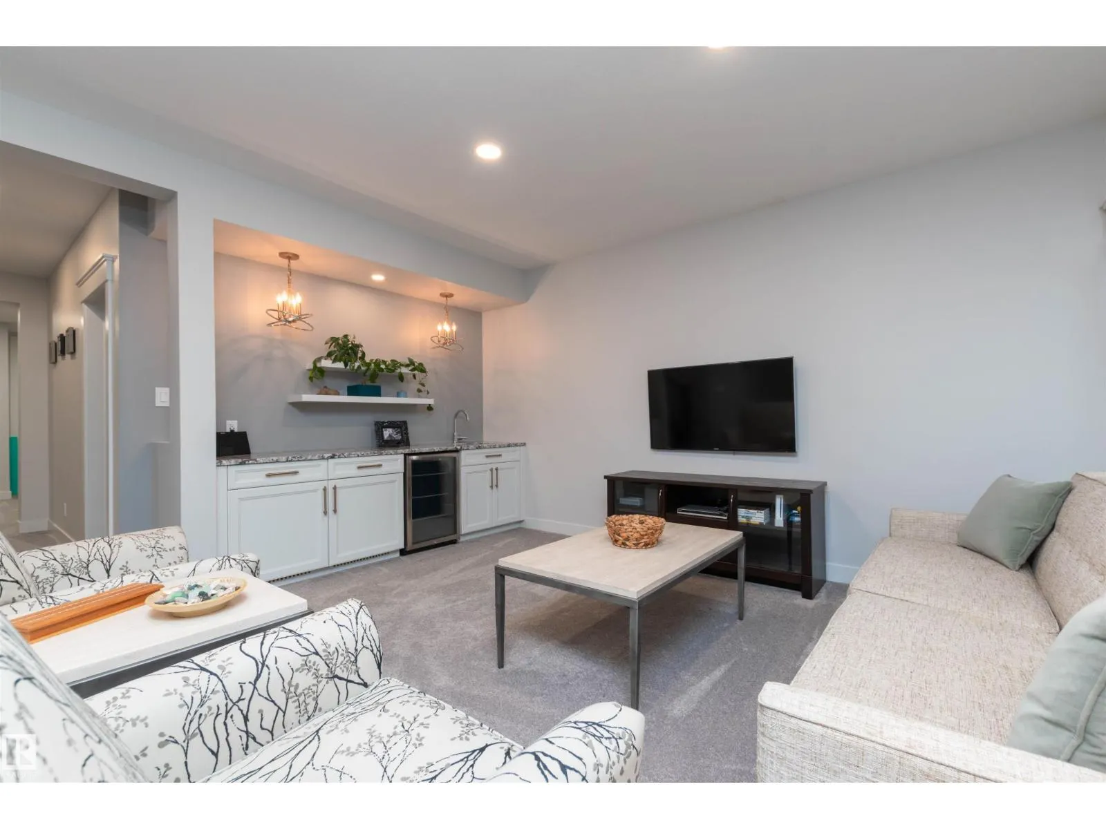102 RIDGEMONT CR