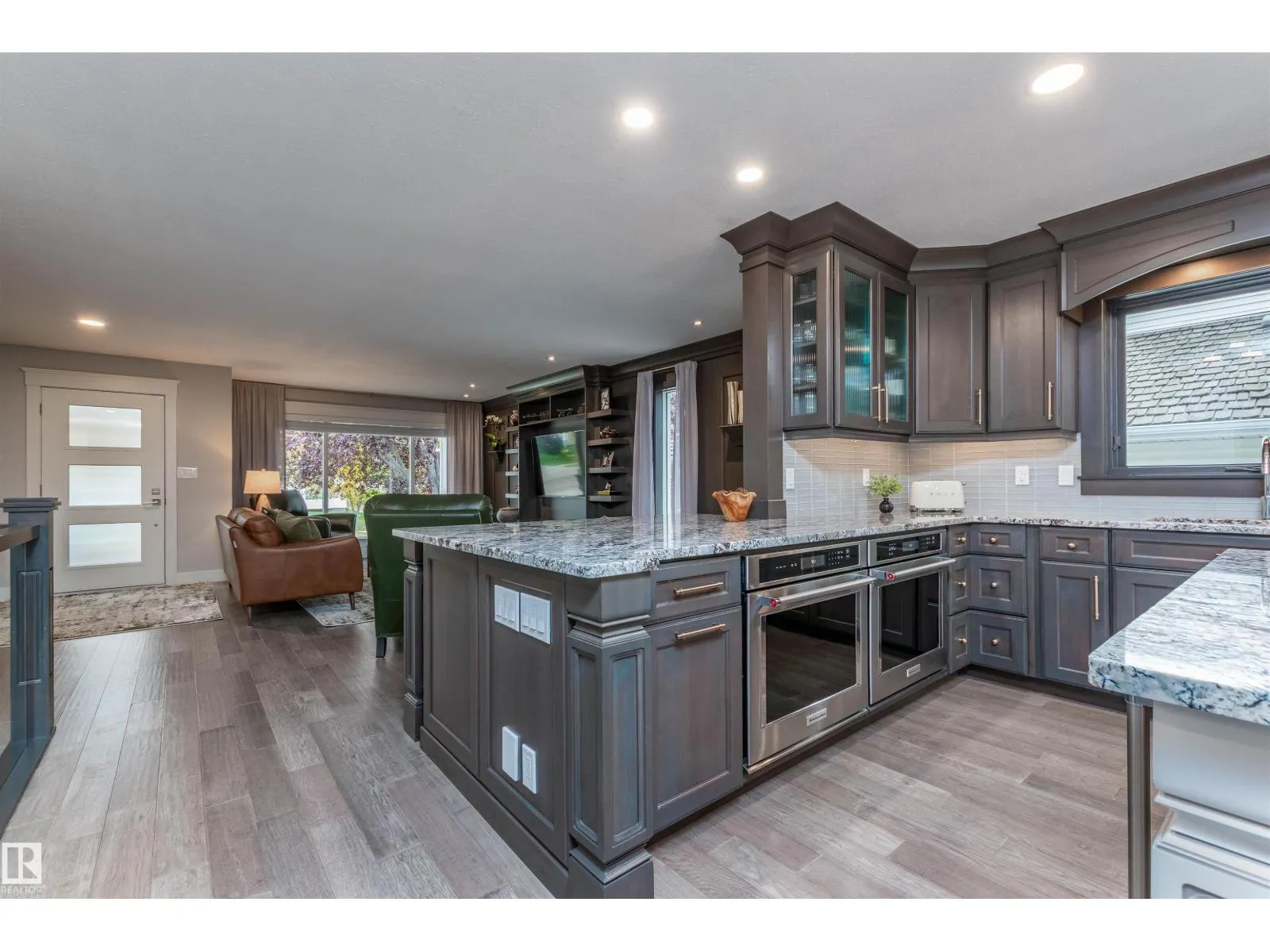 102 RIDGEMONT CR