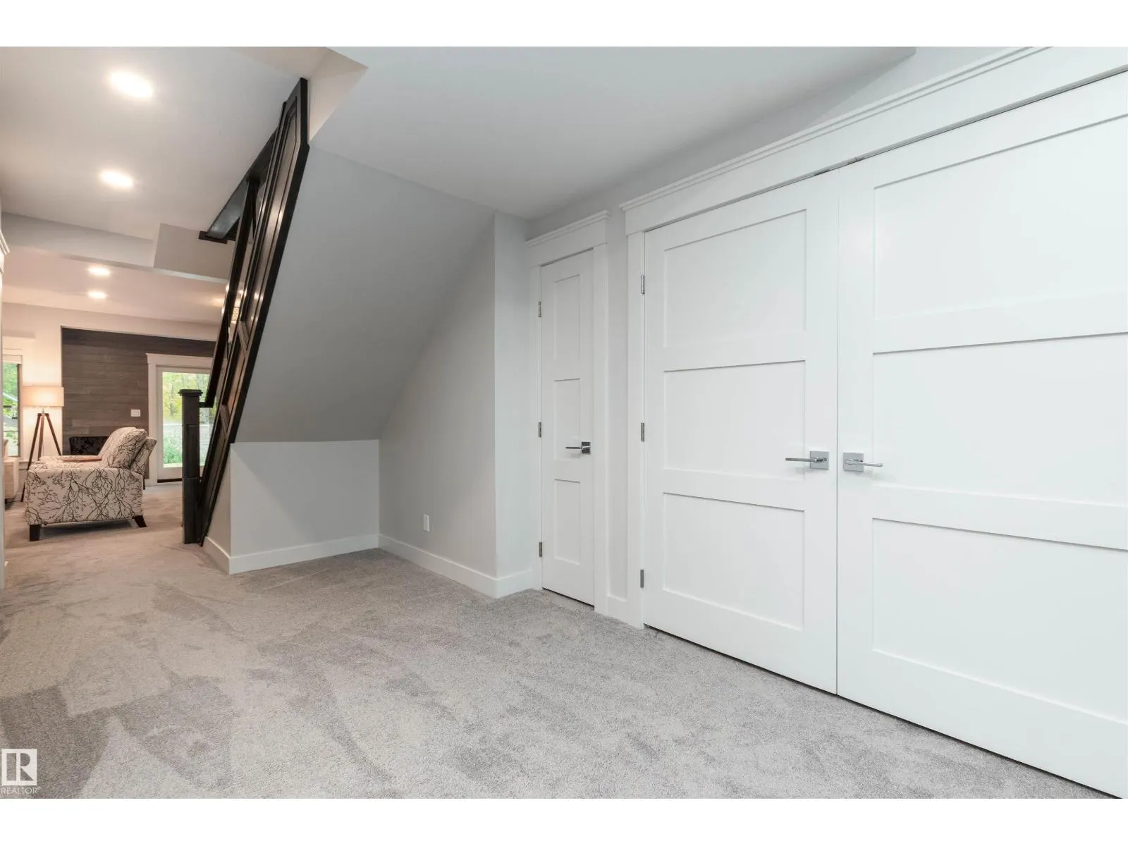 102 RIDGEMONT CR