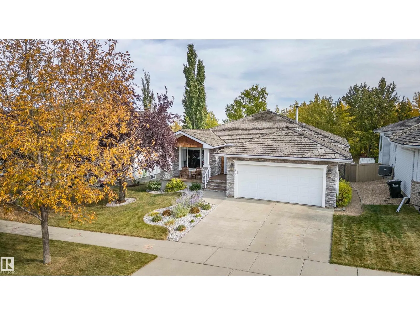 102 RIDGEMONT CR