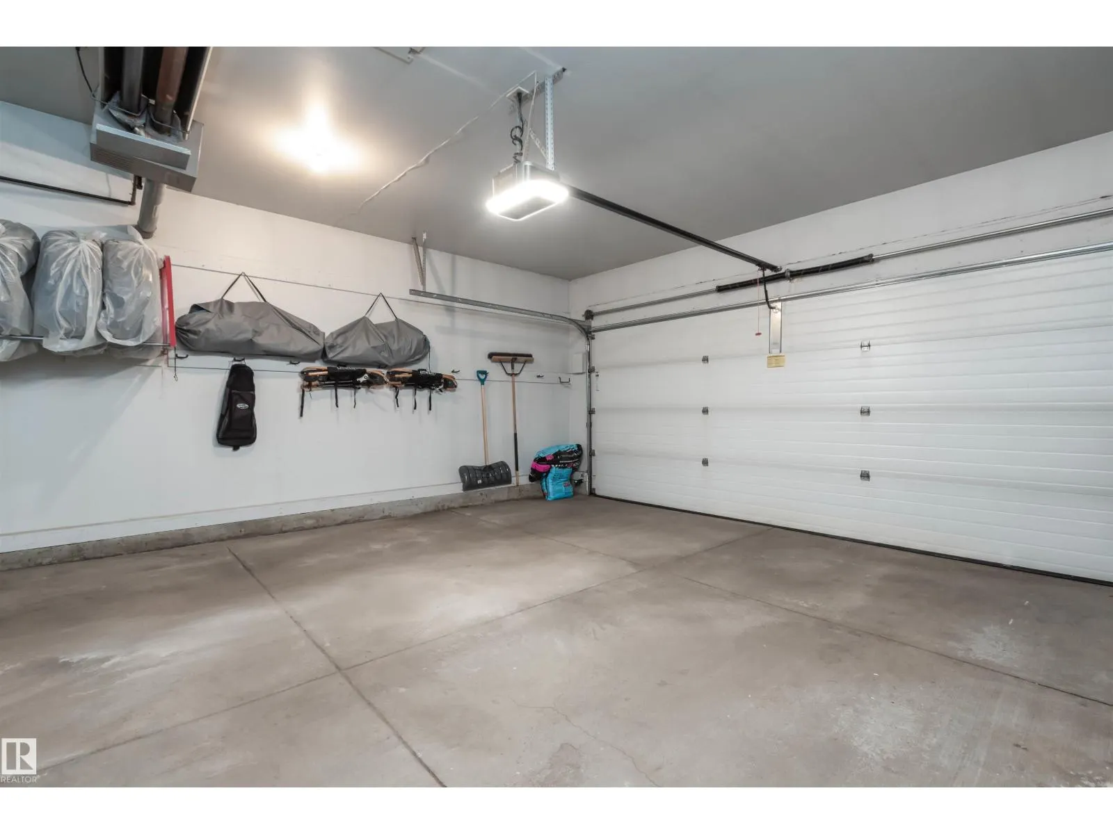 102 RIDGEMONT CR