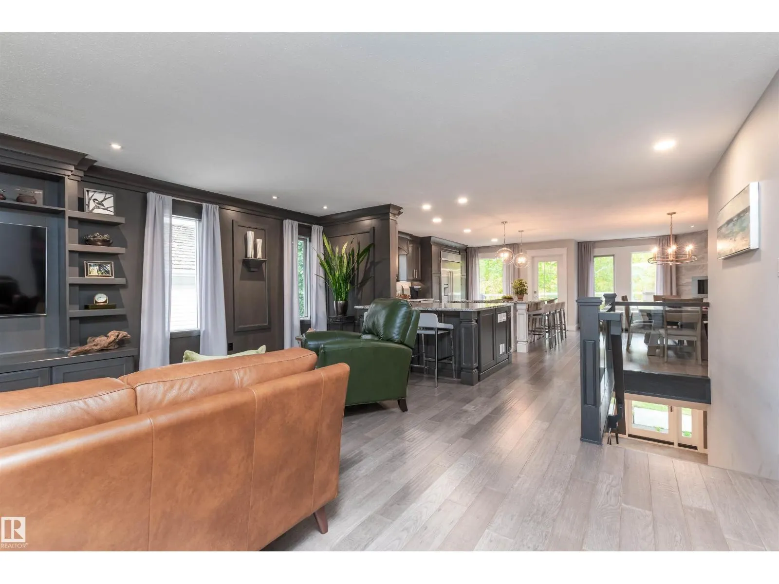 102 RIDGEMONT CR