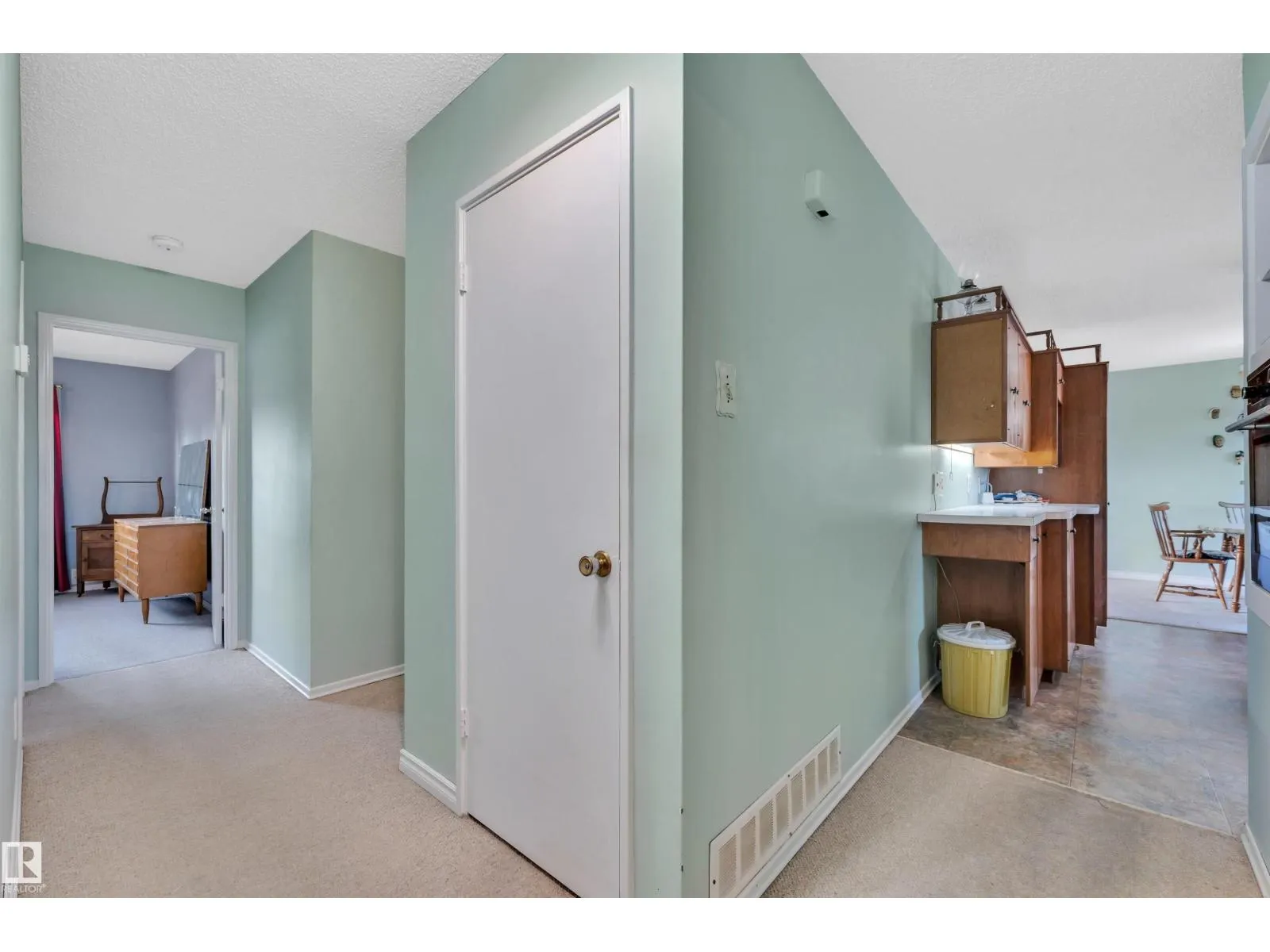 5416 105 AV NW