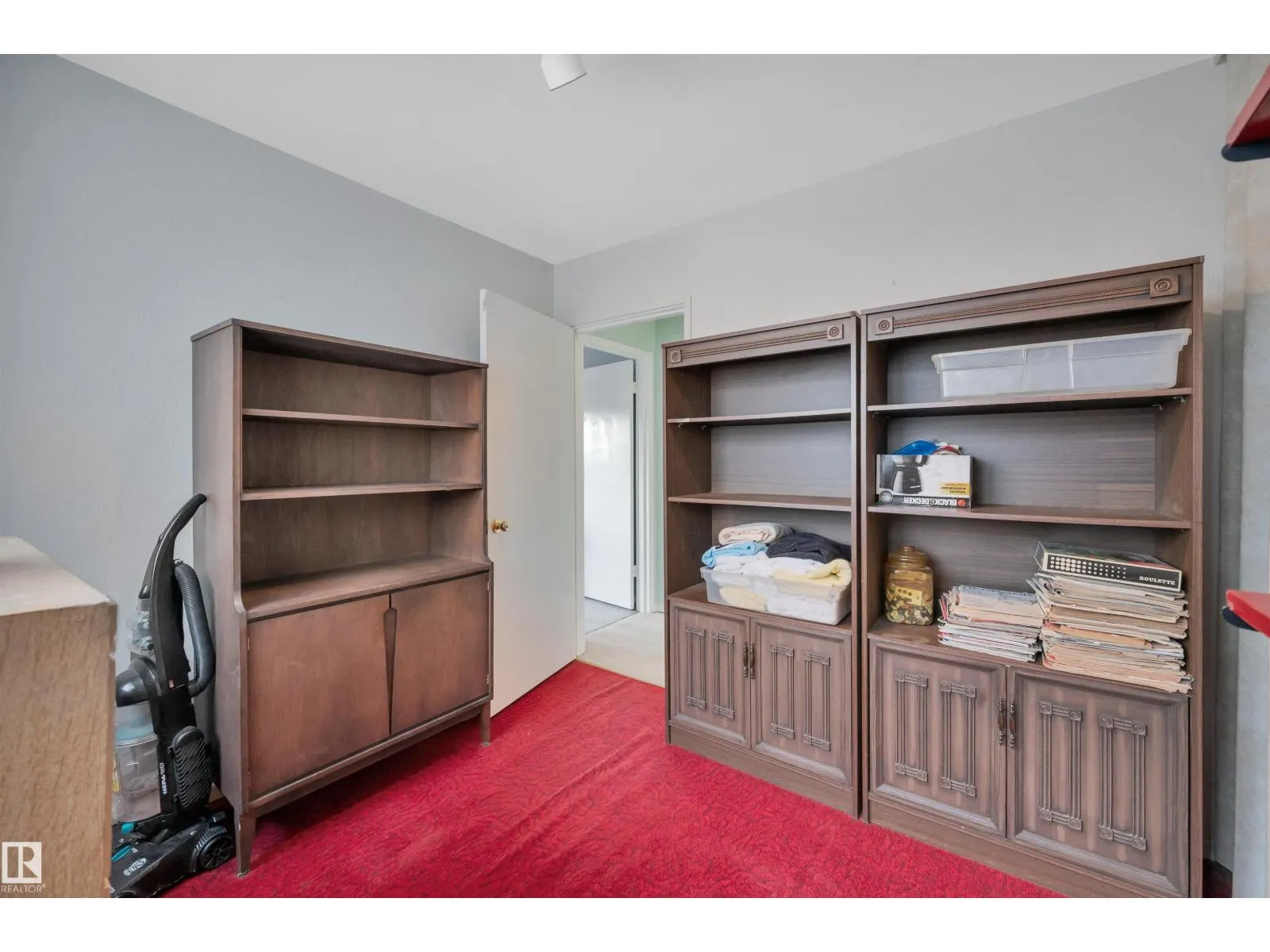 5416 105 AV NW