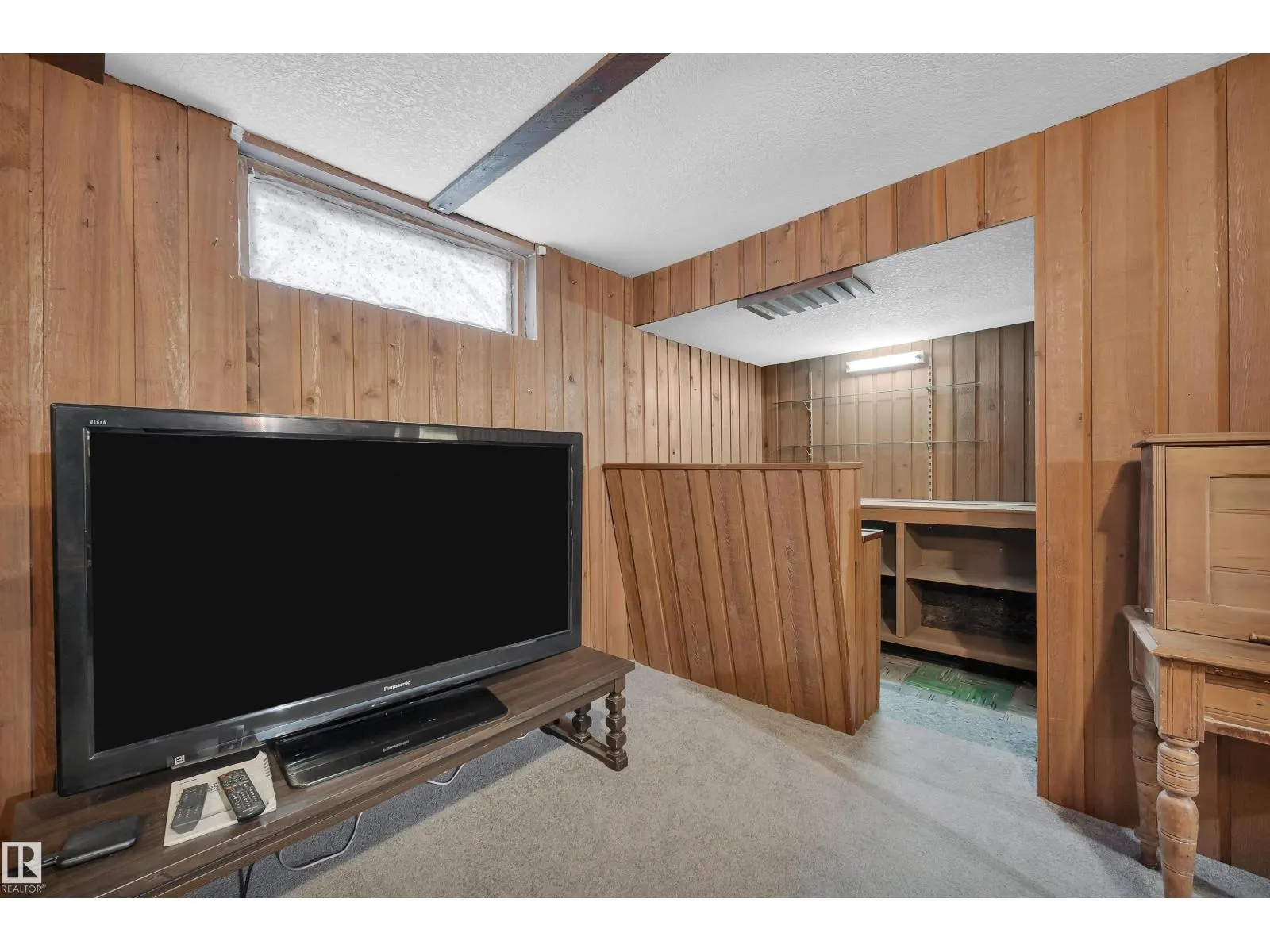 5416 105 AV NW