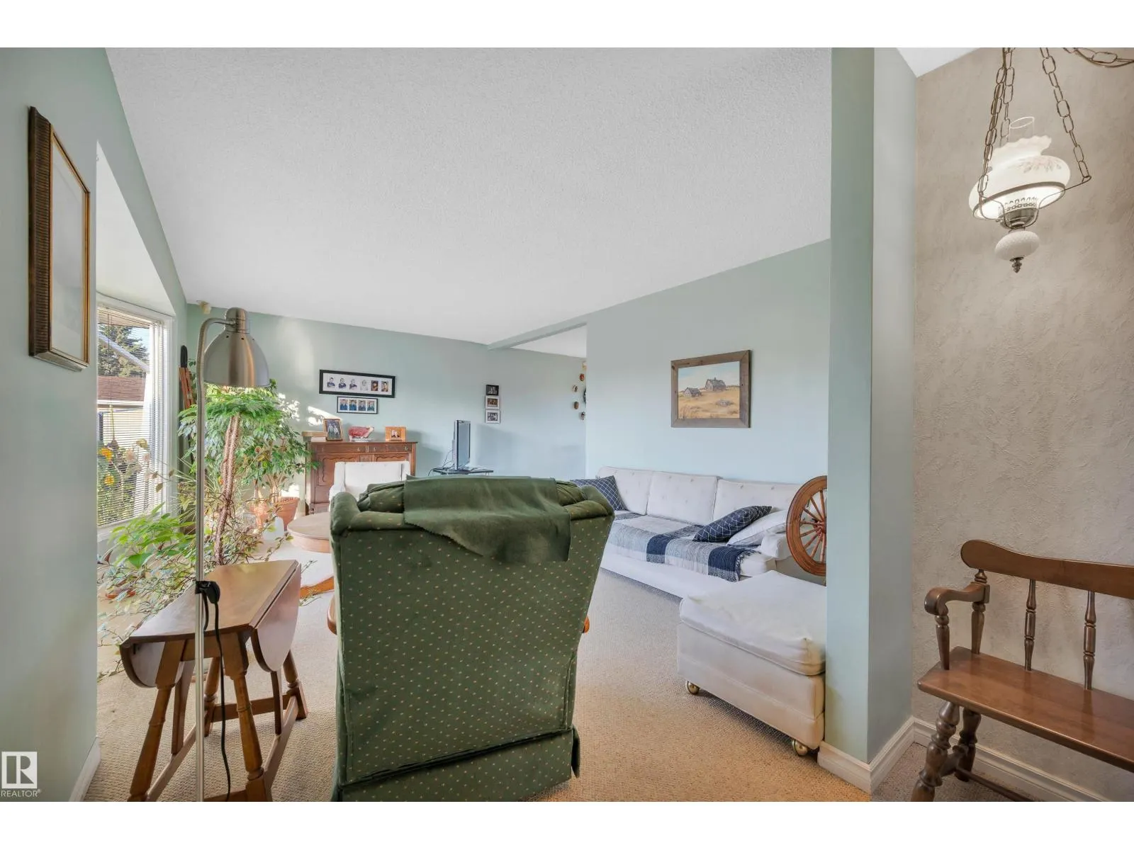 5416 105 AV NW