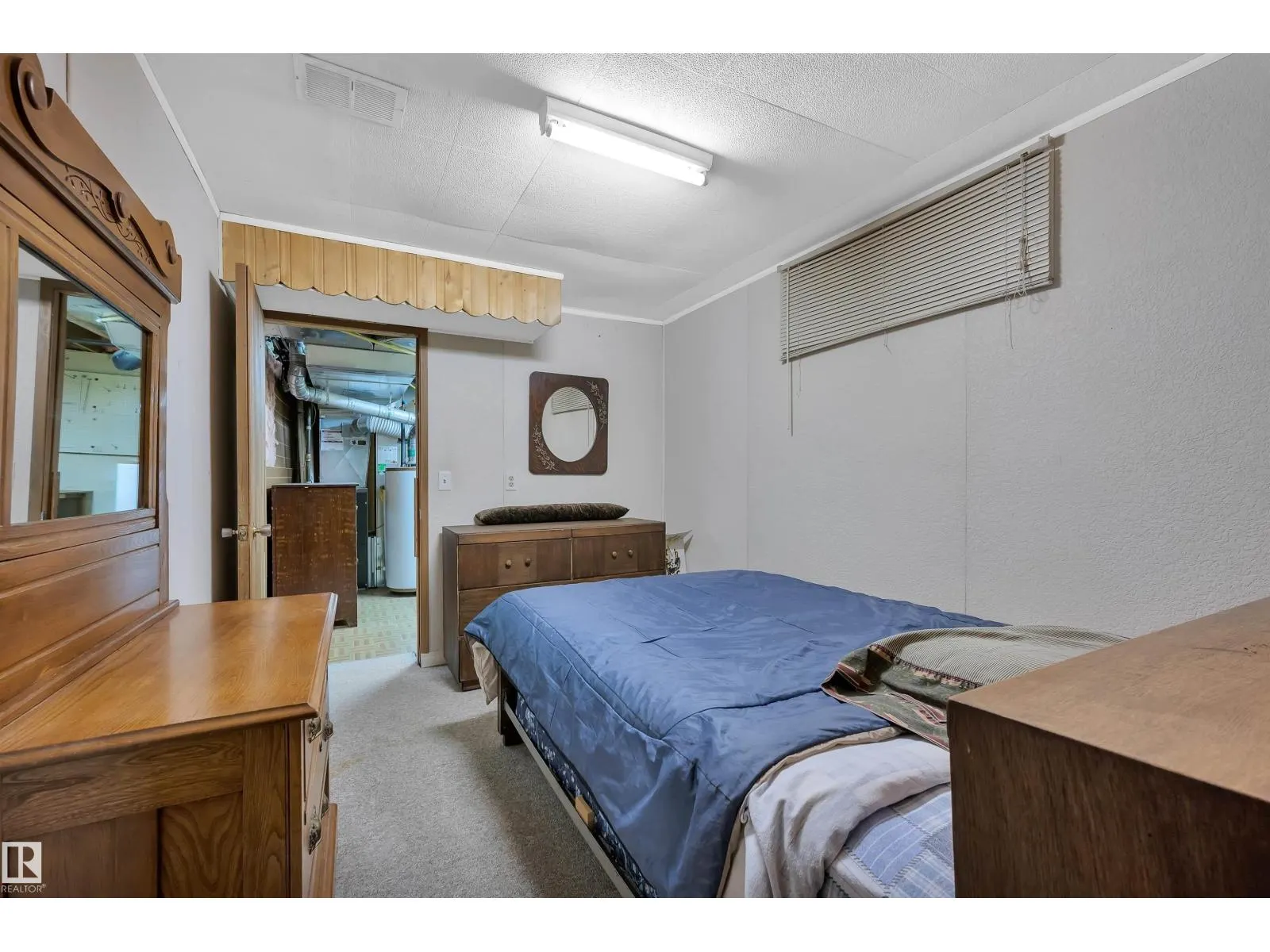 5416 105 AV NW