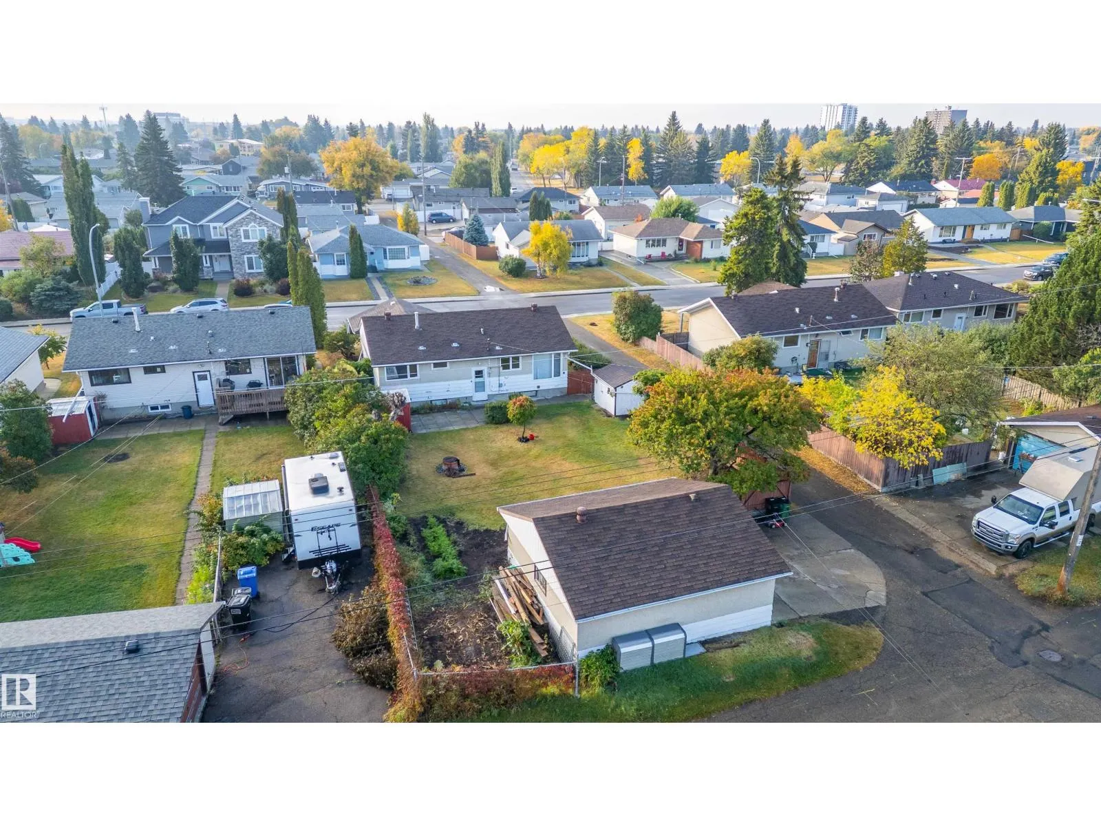 5416 105 AV NW