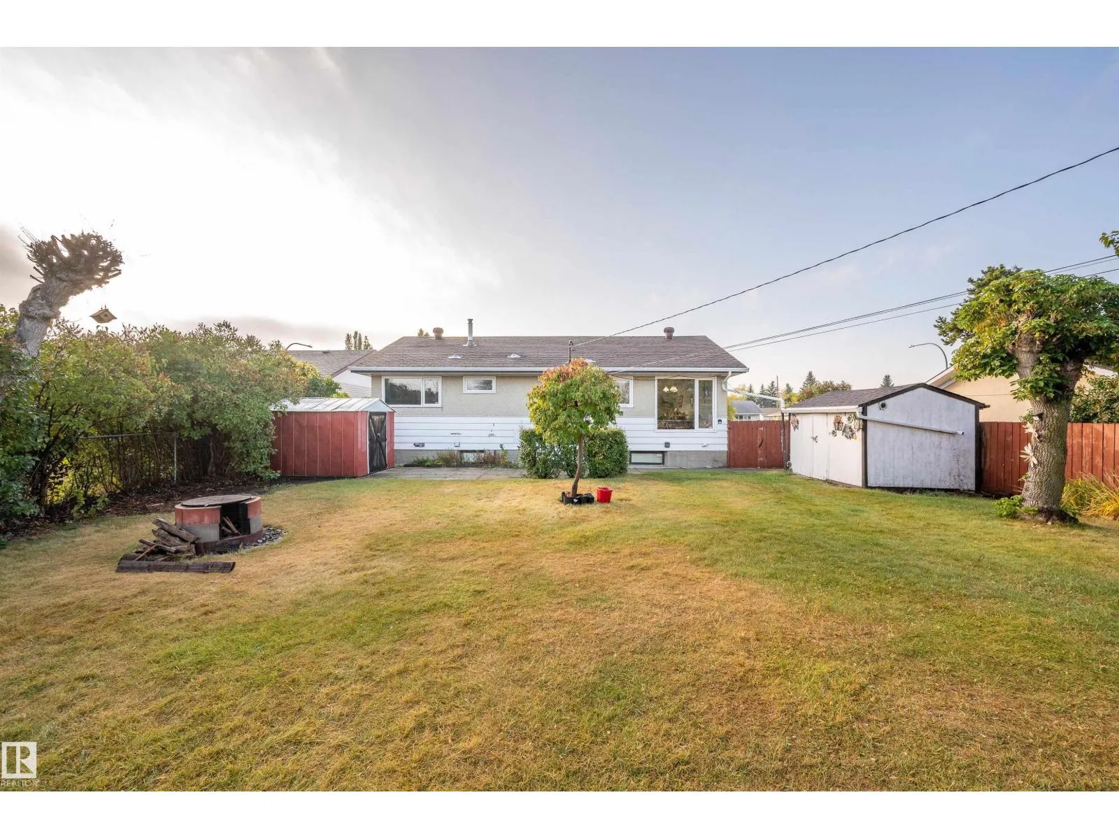 5416 105 AV NW