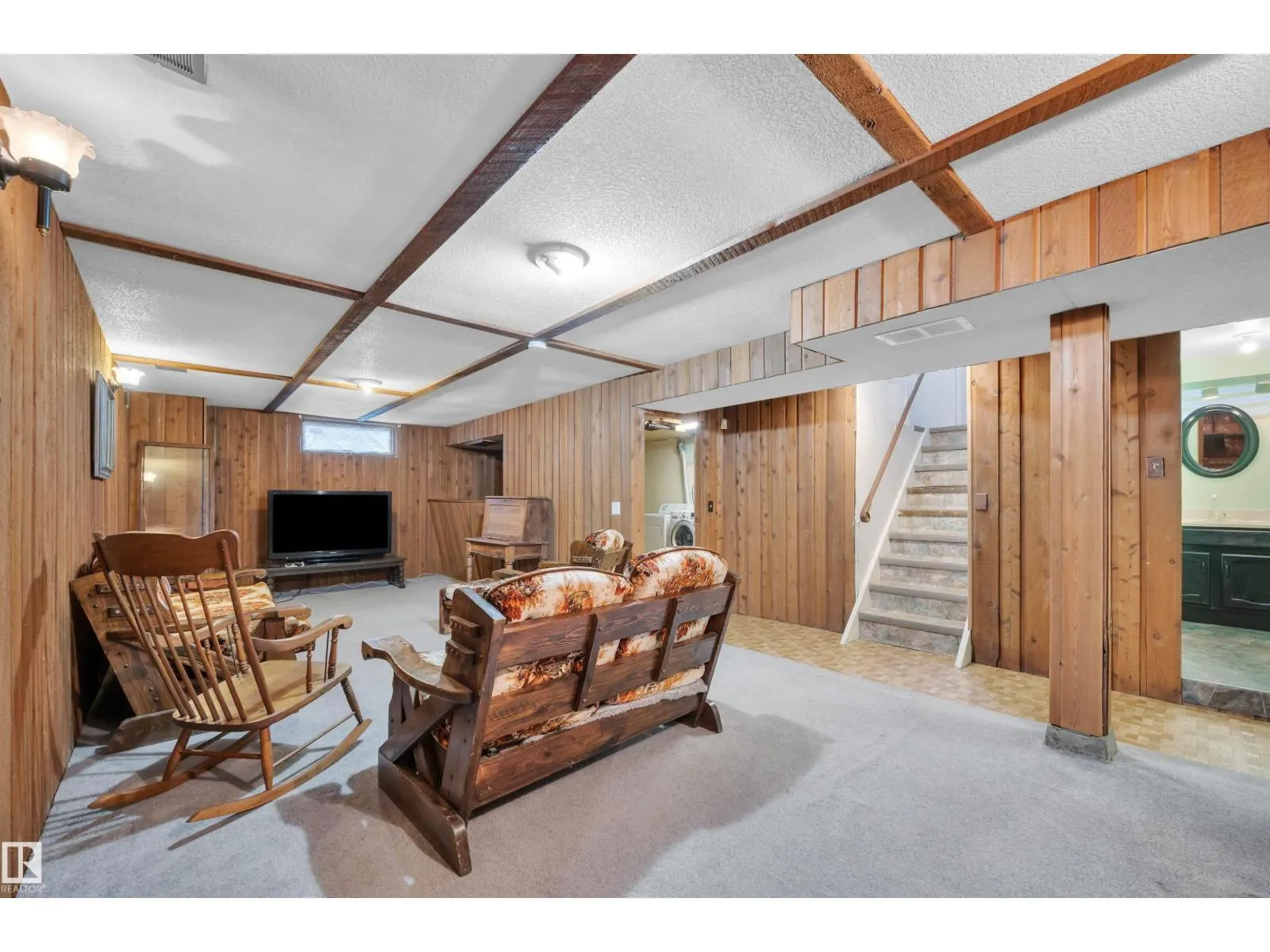 5416 105 AV NW