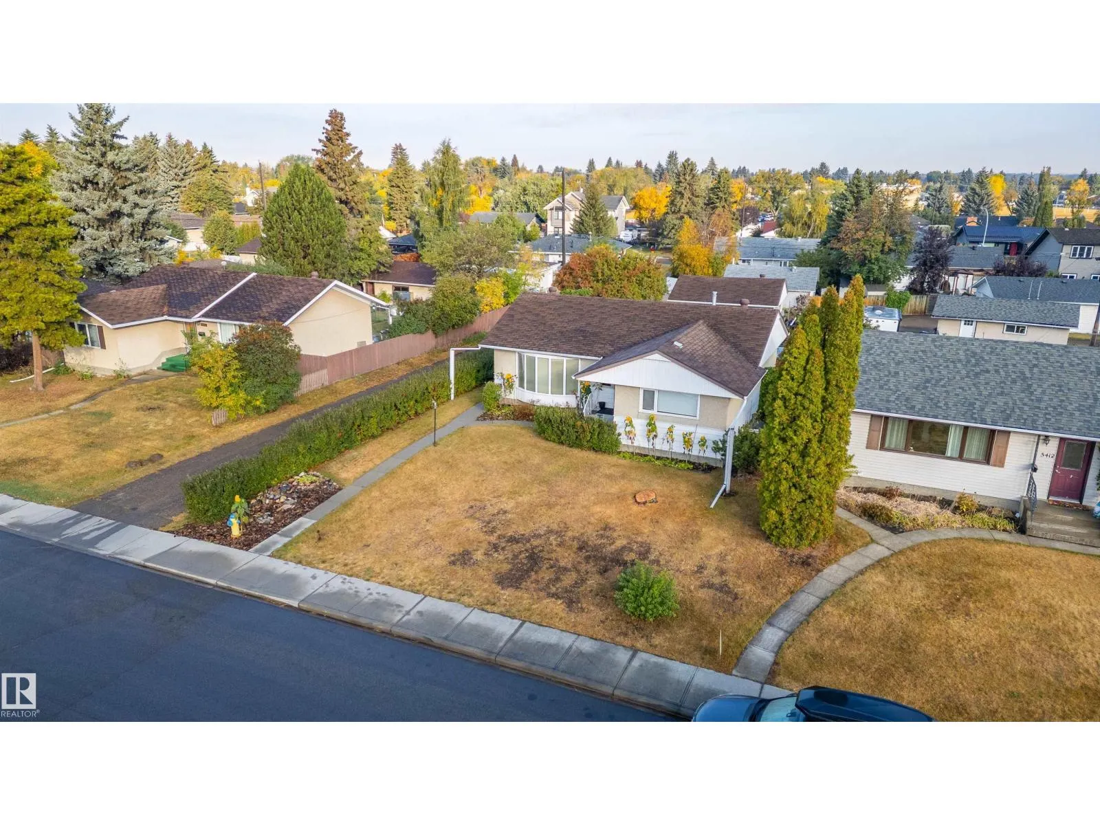 5416 105 AV NW