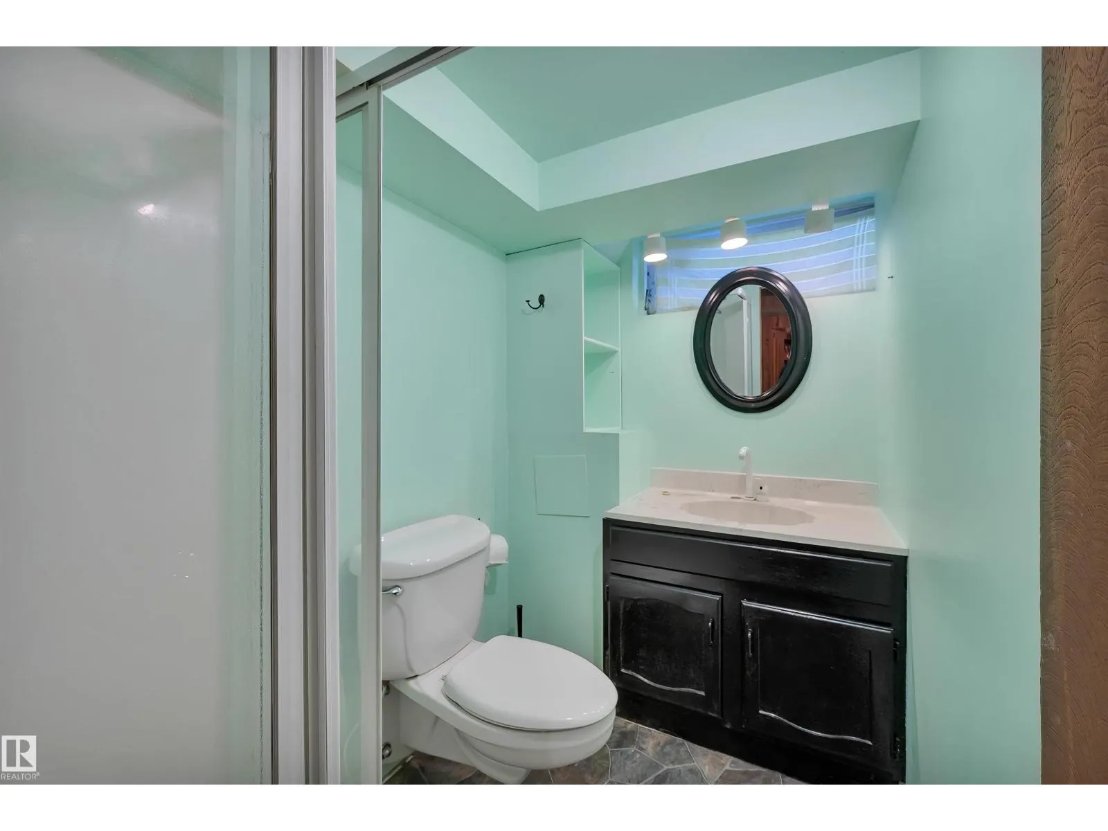 5416 105 AV NW