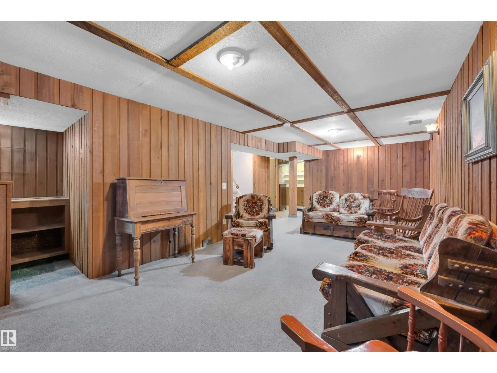 5416 105 AV NW