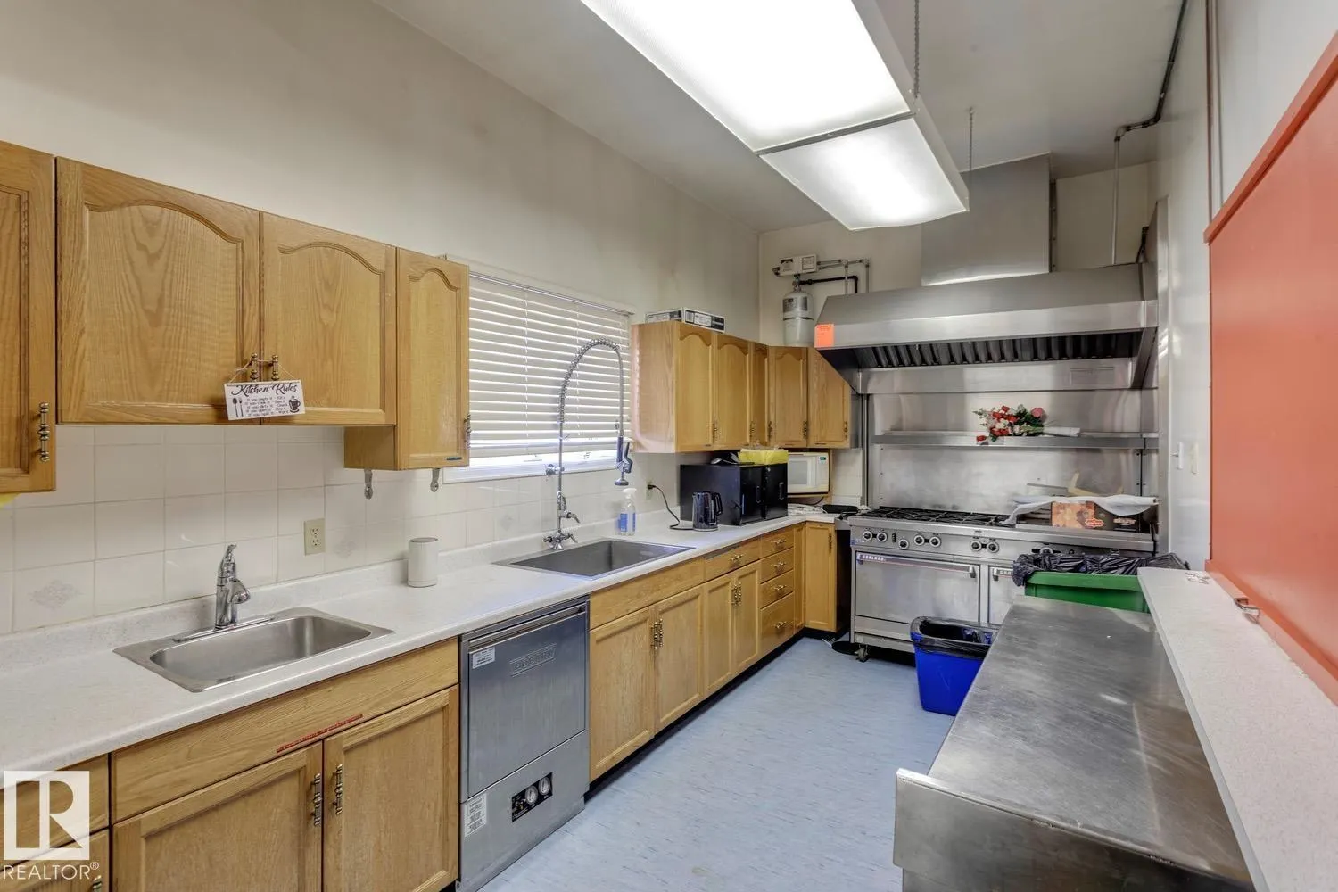 11112 95A ST NW