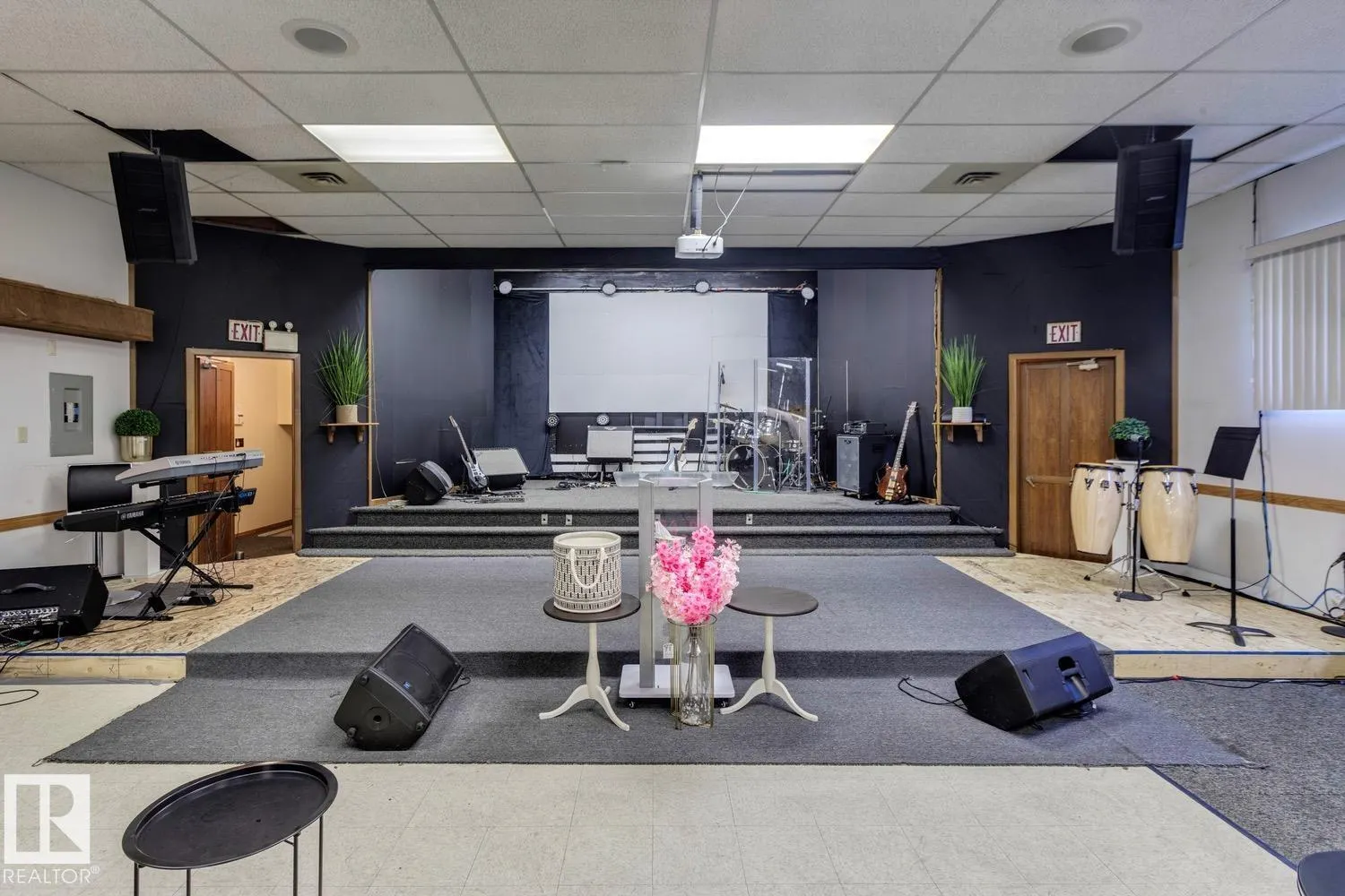 11112 95A ST NW