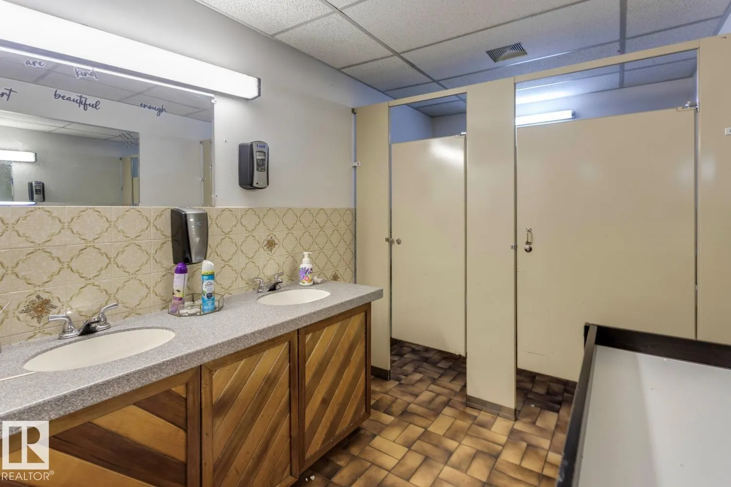 11112 95A ST NW