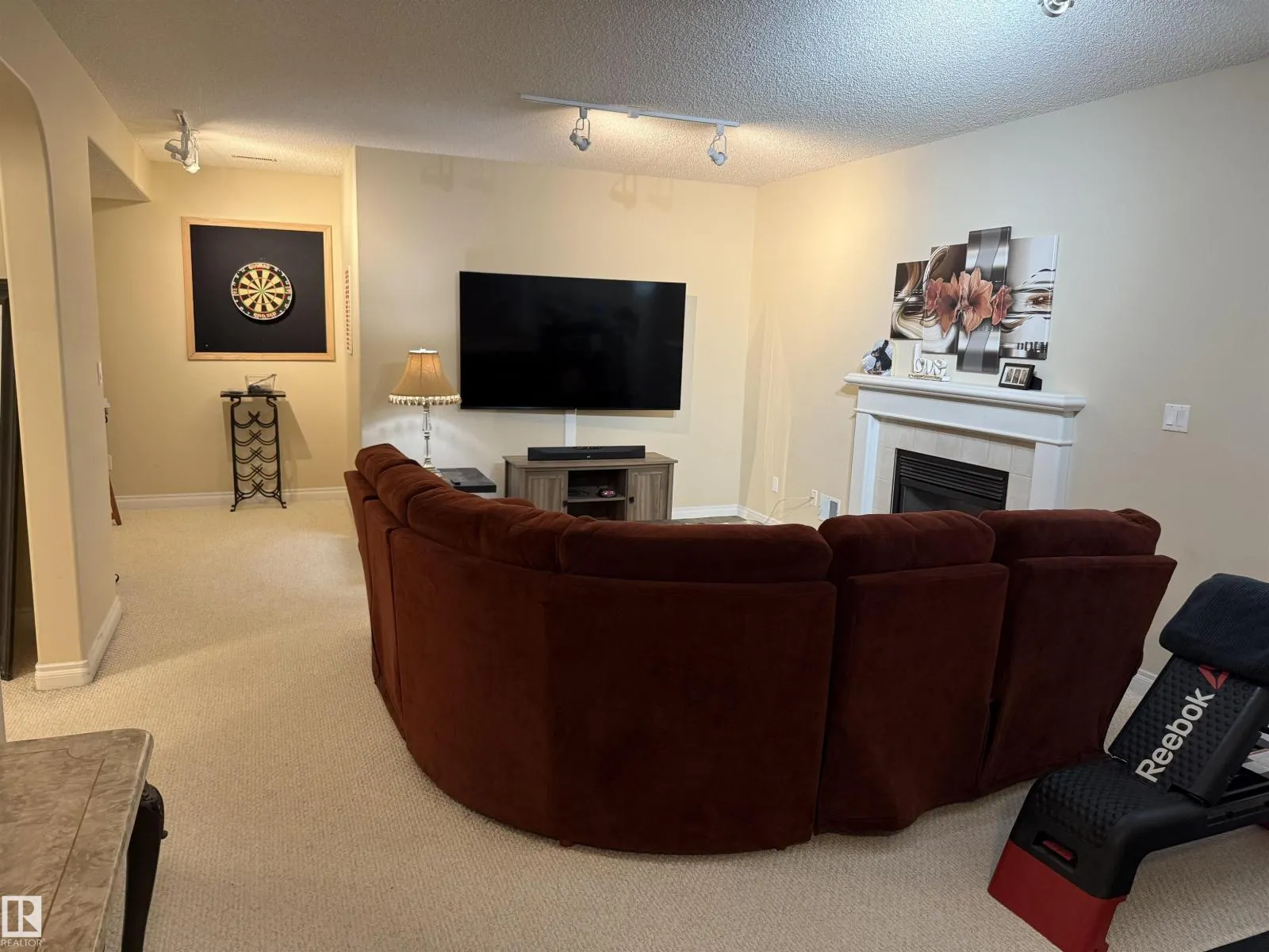 #3 925 PICARD DR NW