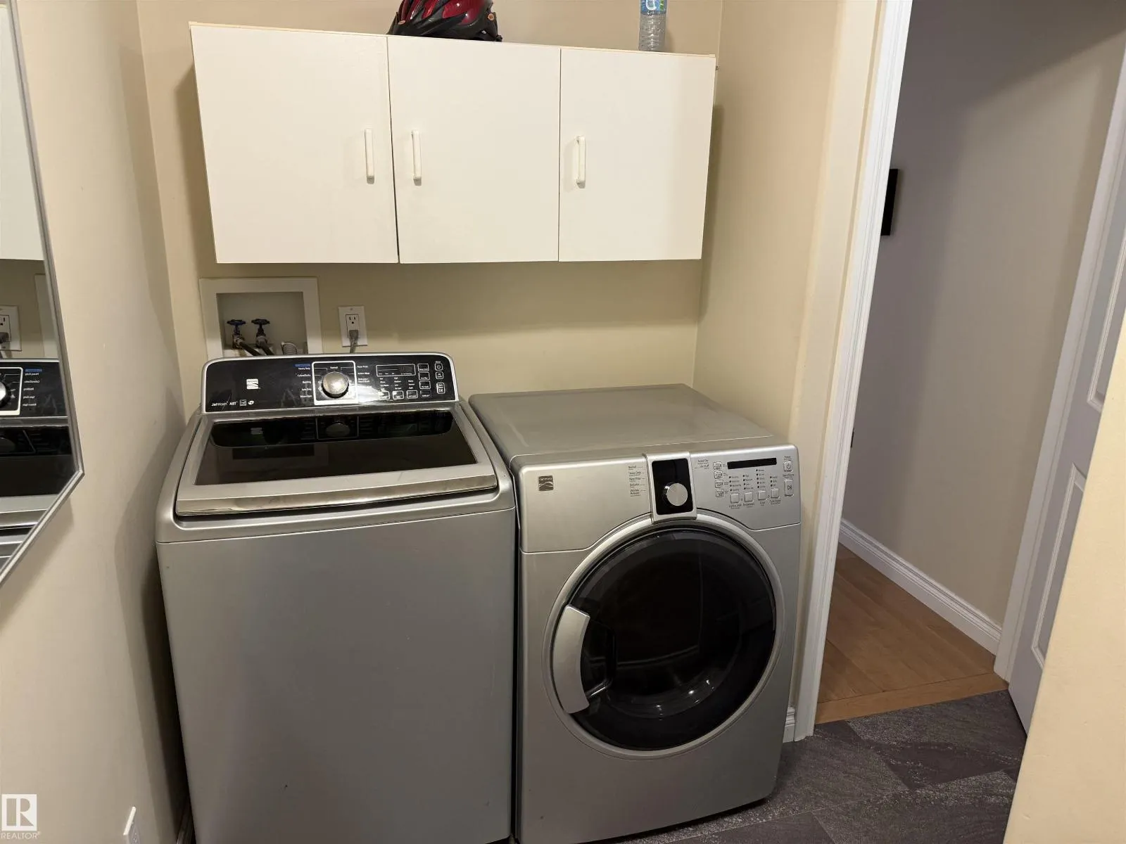 #3 925 PICARD DR NW