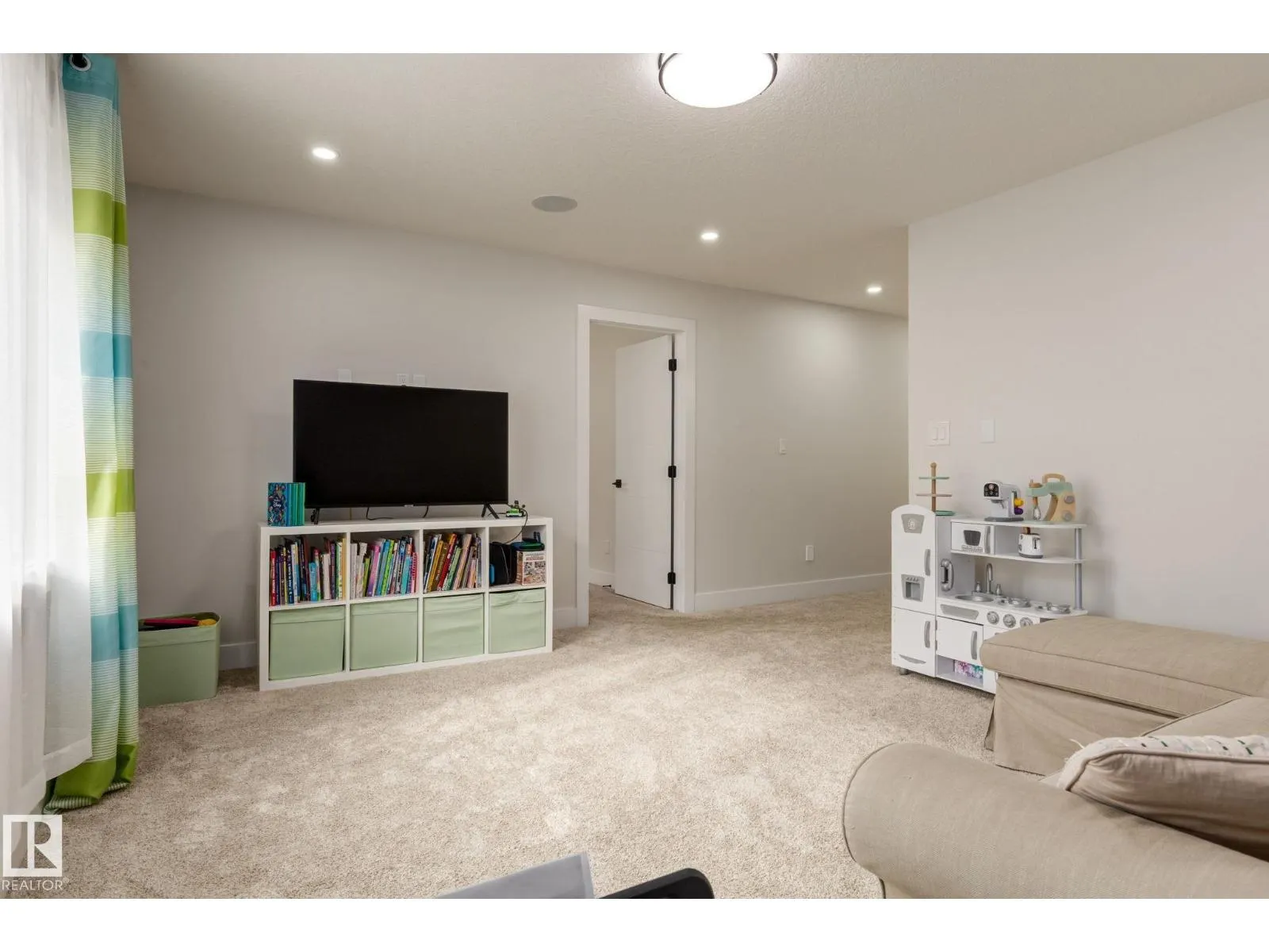 16311 34 AV SW