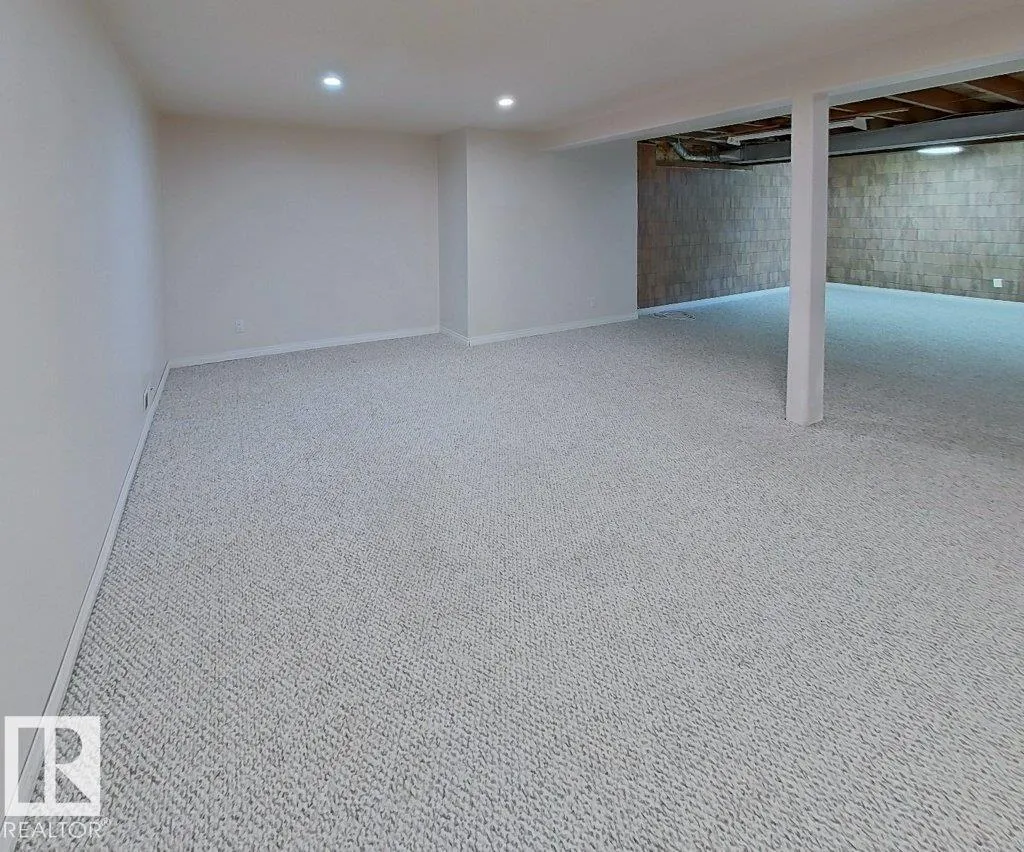 16 STARLING DR