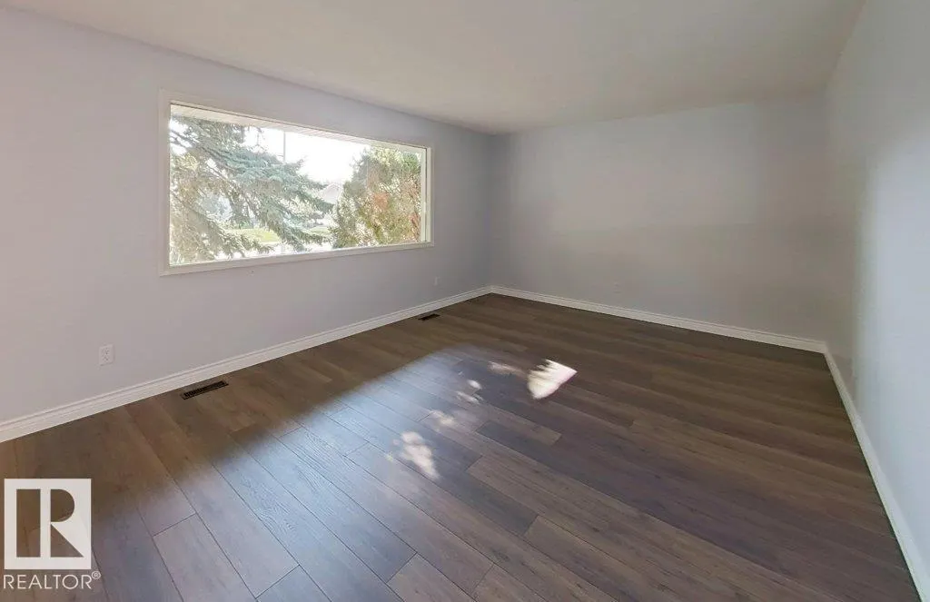 16 STARLING DR