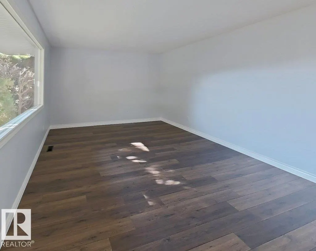 16 STARLING DR