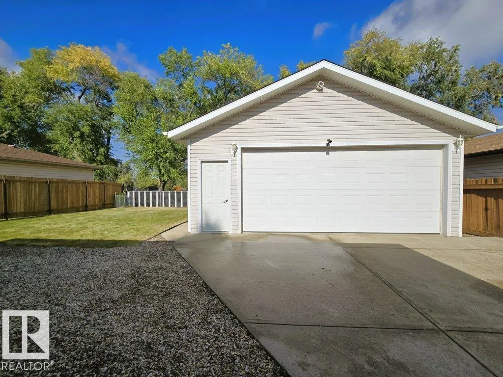 16 STARLING DR