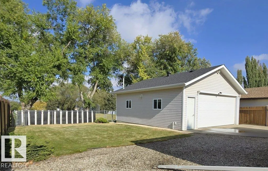 16 STARLING DR